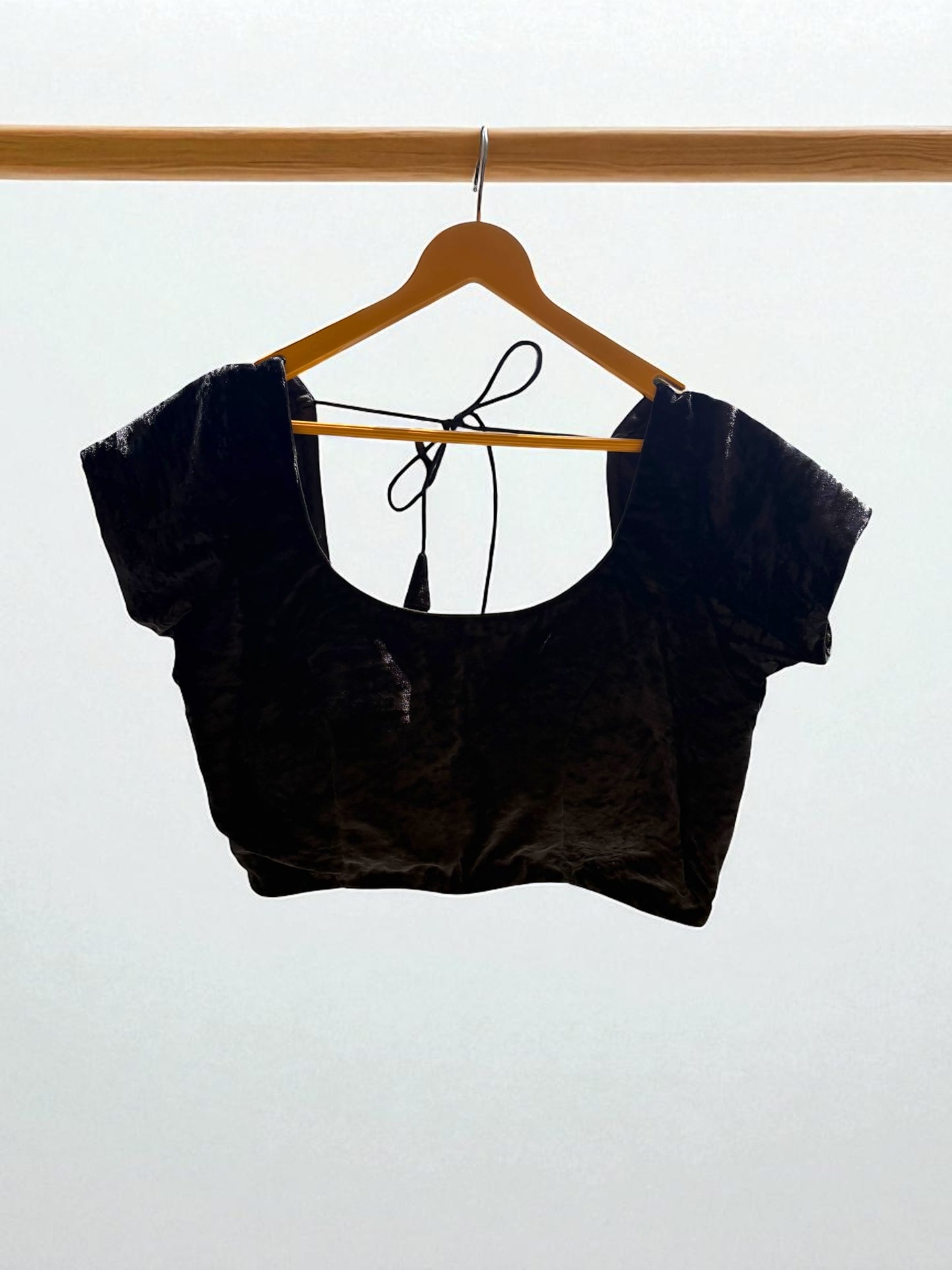 Niharika Short Sleeved Velvet Blouse - Black