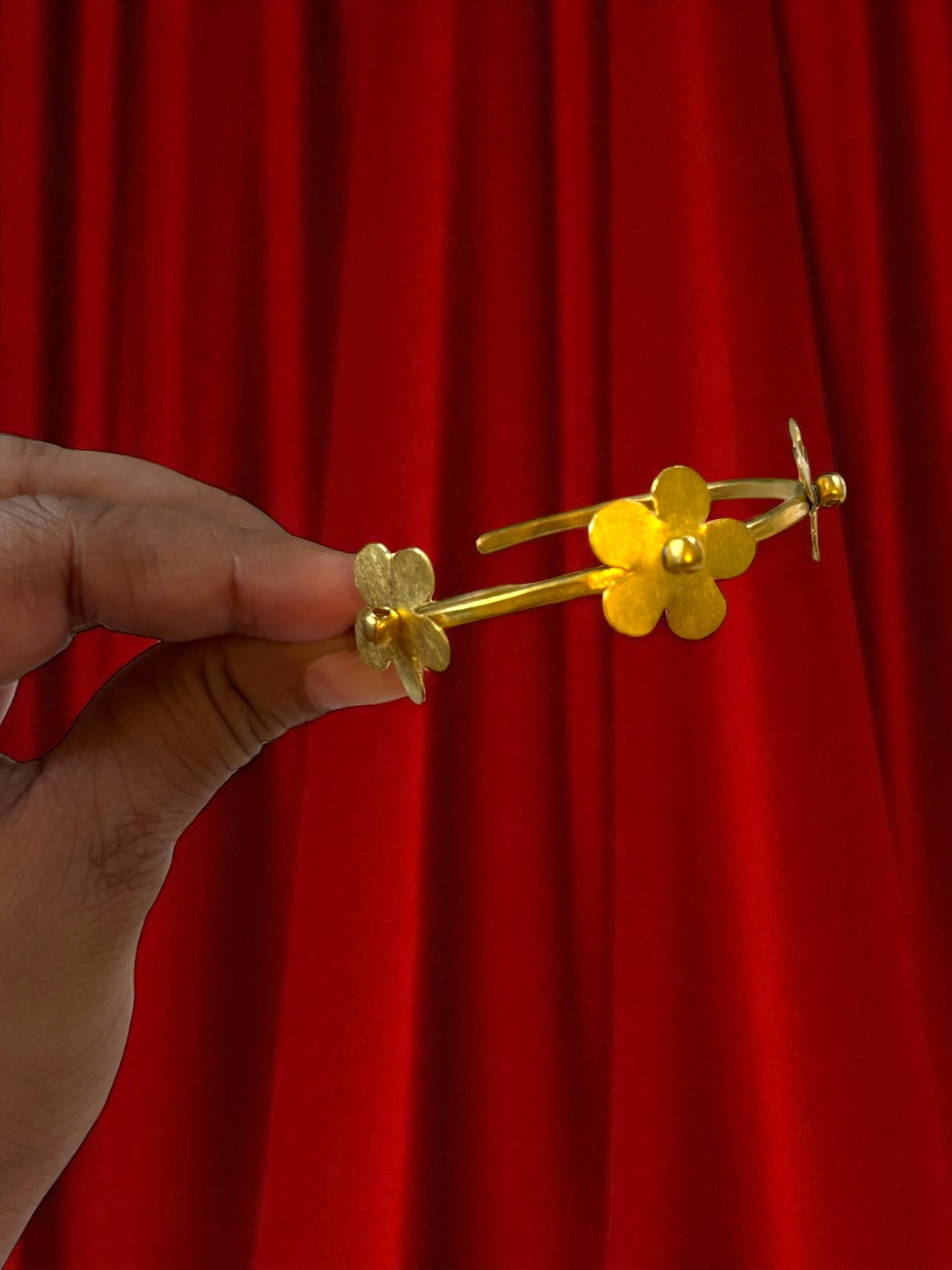 Bangaliana Flower Brass Thin Bracelet