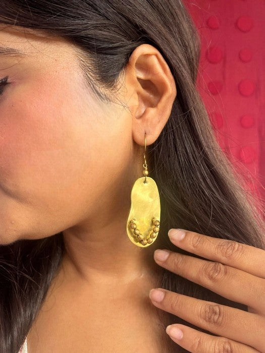 beaded-slippers-brass-earrings