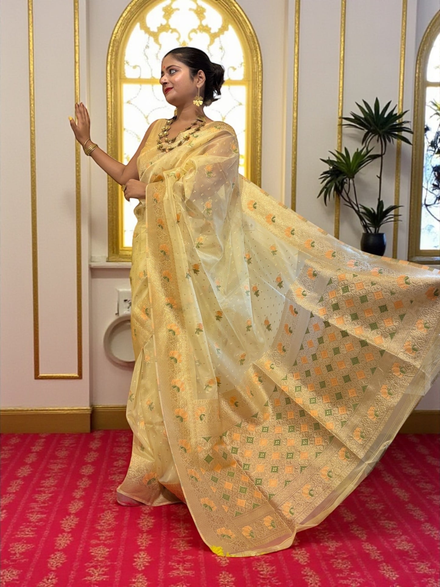 Saroja Cream Meenakari Organza Benarasi