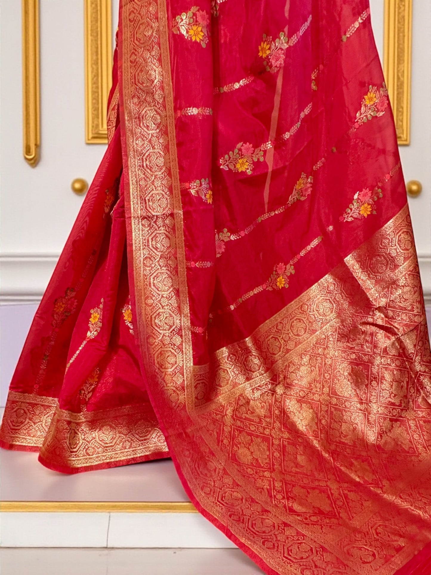 Ranjini Organza Benarasi Saree - Red