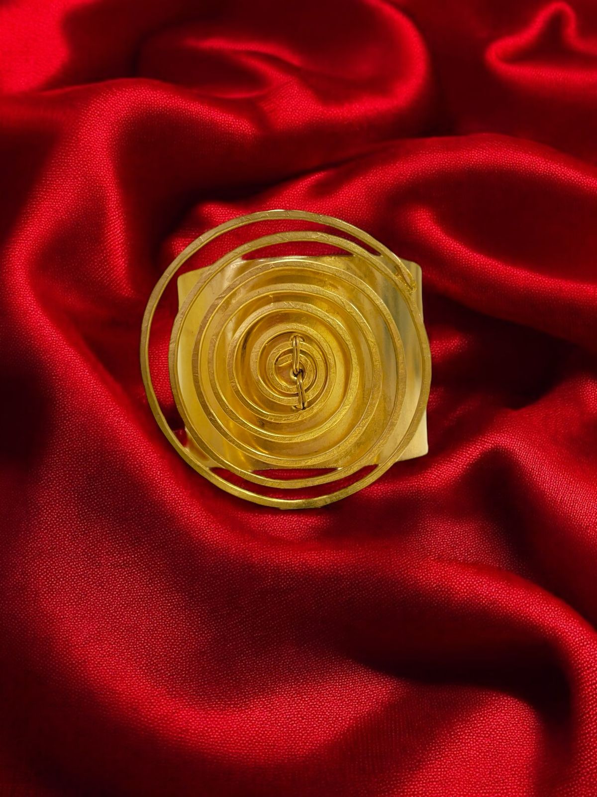 big-spiral-brass-handcuff