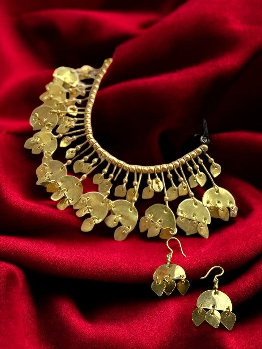 nefertiti-brass-necklace-jewelry-set-necklace-earrings
