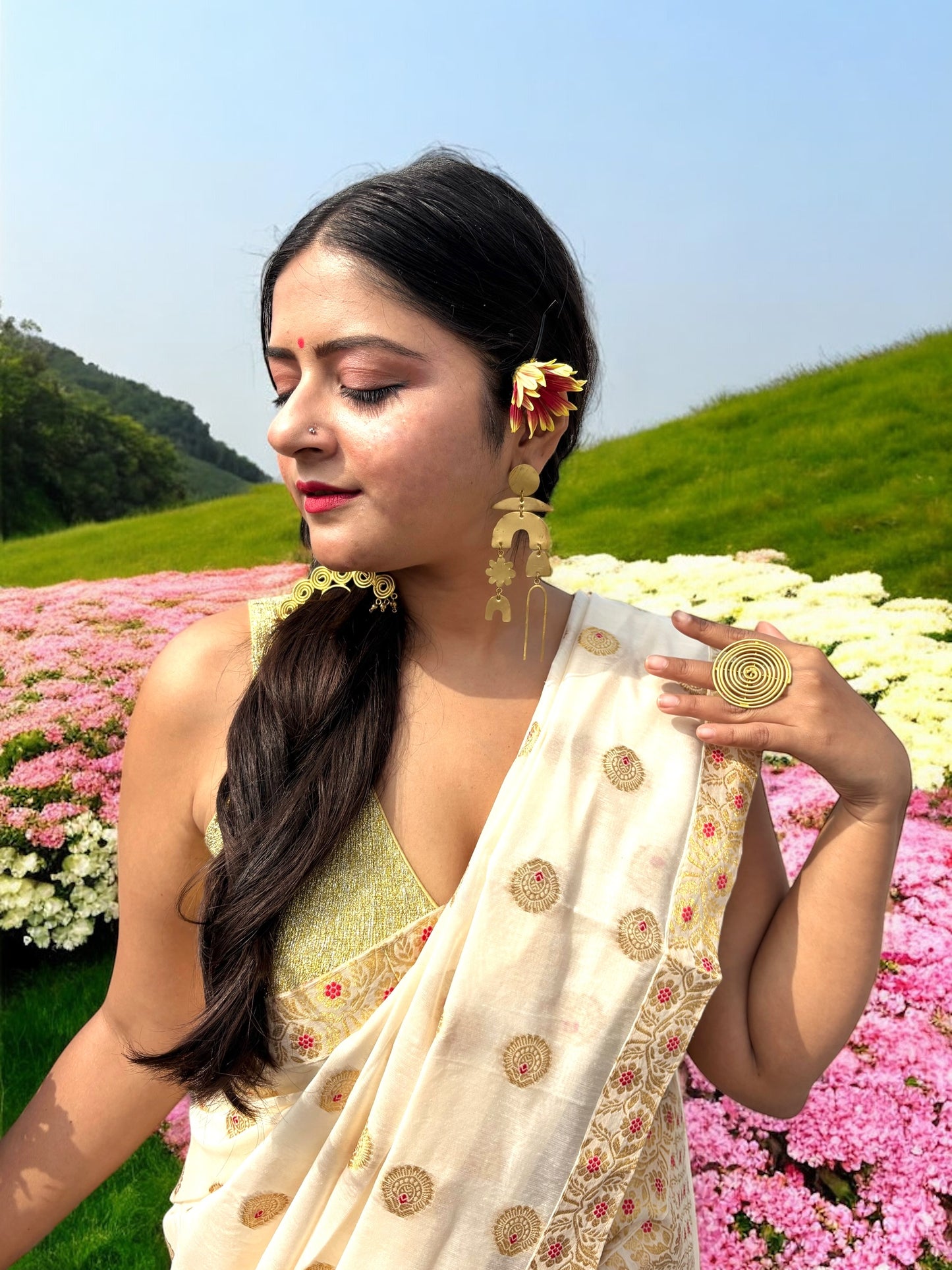 Swarna Cream & Gold Mekhela Chador Half Saree