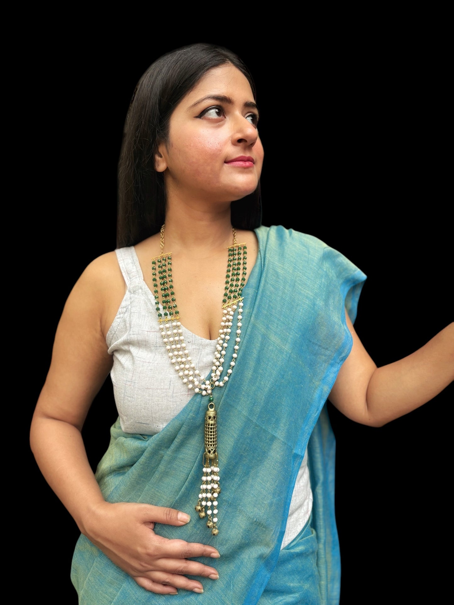 rani-sahiba-white-and-green-dokra-and-crystal-chandelier-brass-necklace-jewelry-set-necklace-earrings