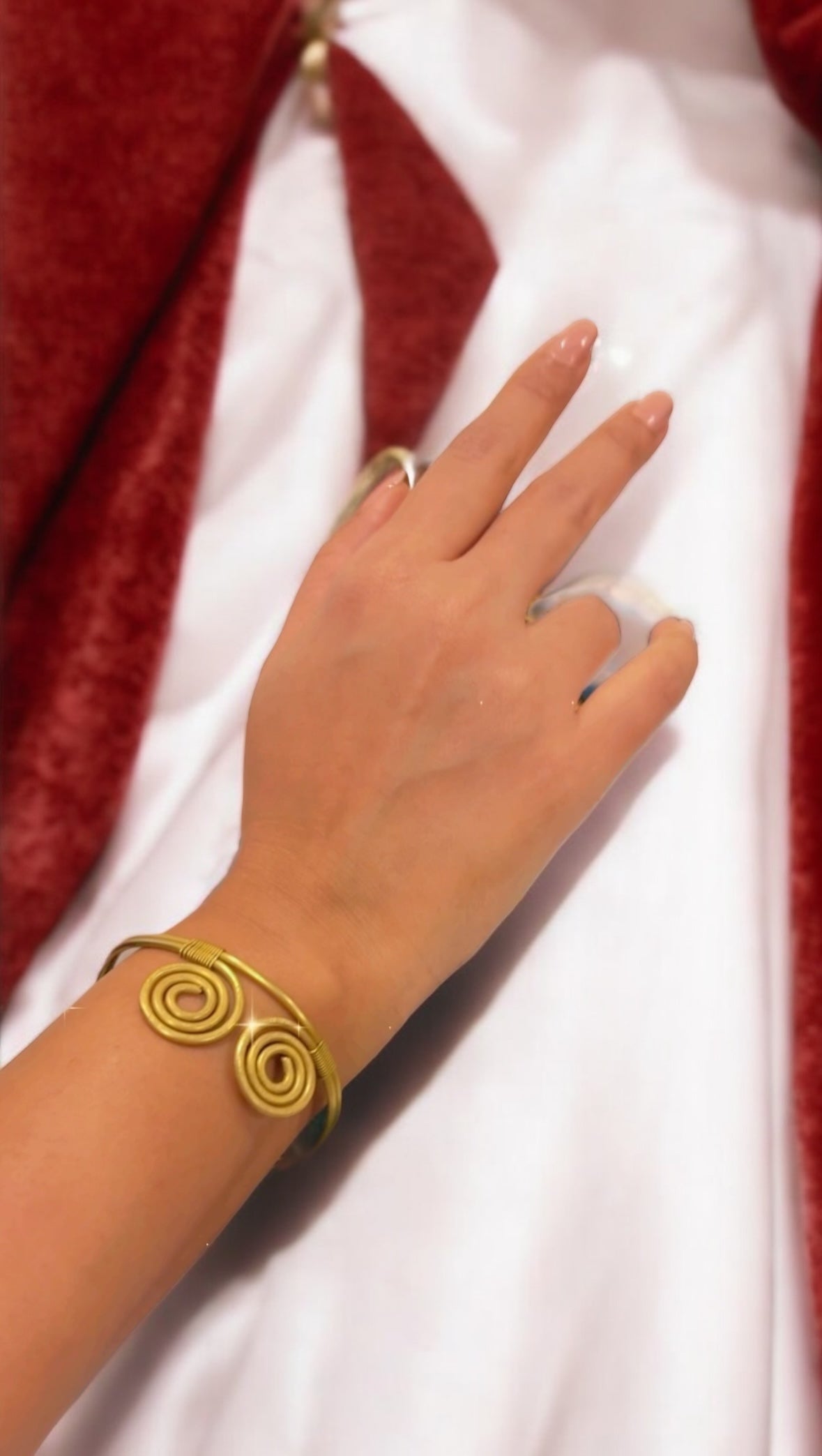 twin-spiral-brass-bracelet