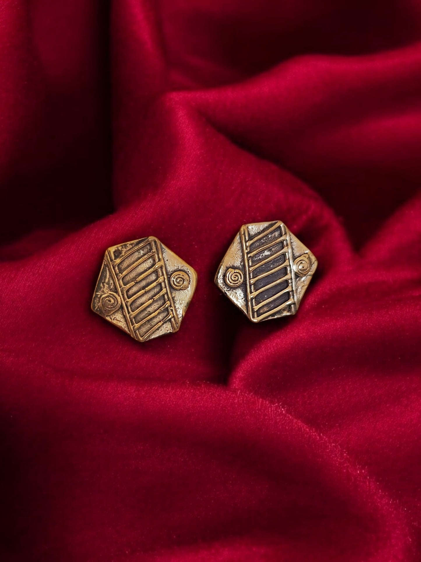 indus-hexa-coin-brass-stud-earrings