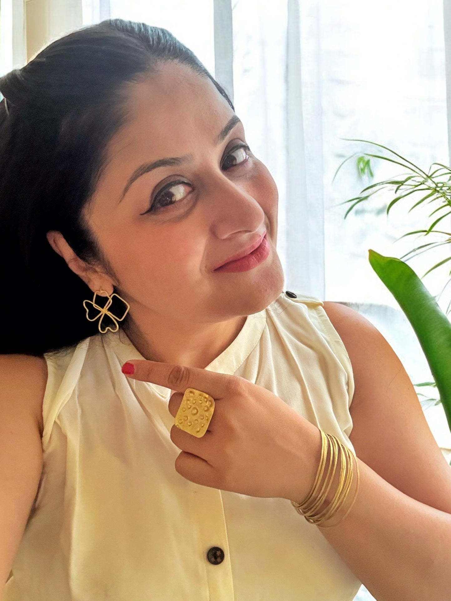 square-flower-brass-stud-earrings