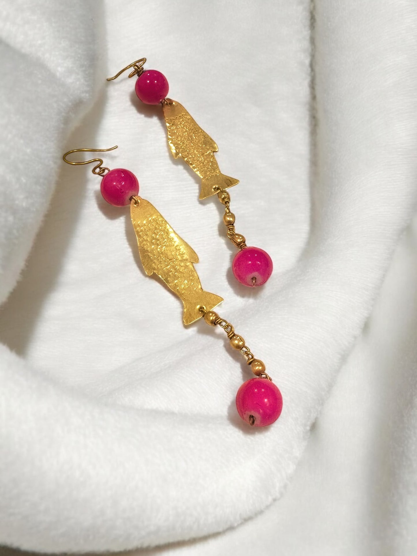 fishy-pink-beaded-brass-pendant-necklace-jewelry-set-necklace-earrings-ring