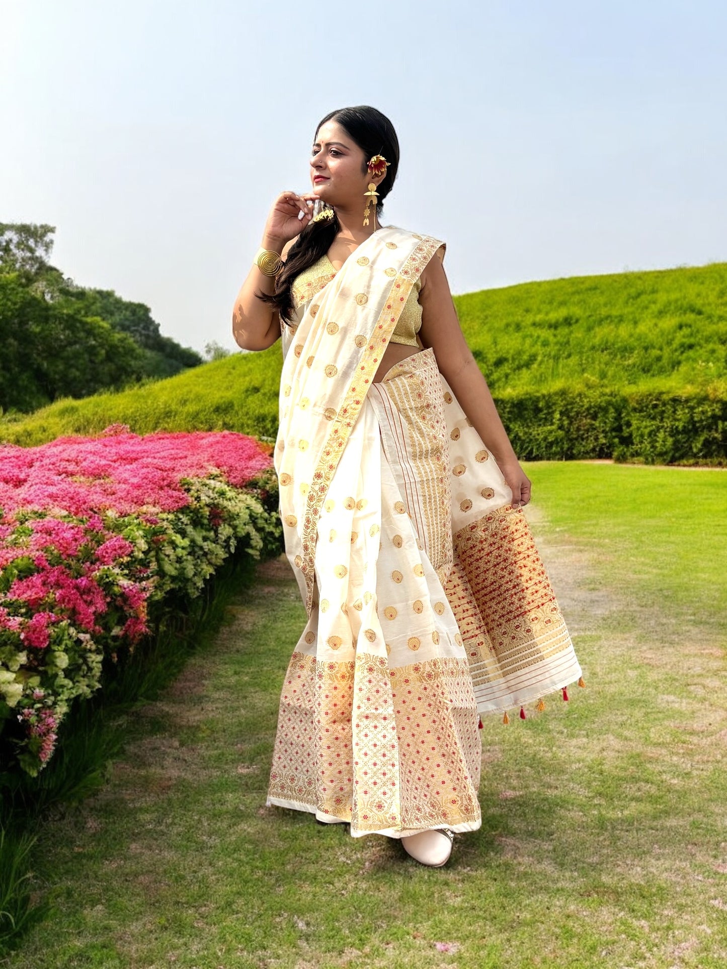 Swarna Cream & Gold Mekhela Chador Half Saree