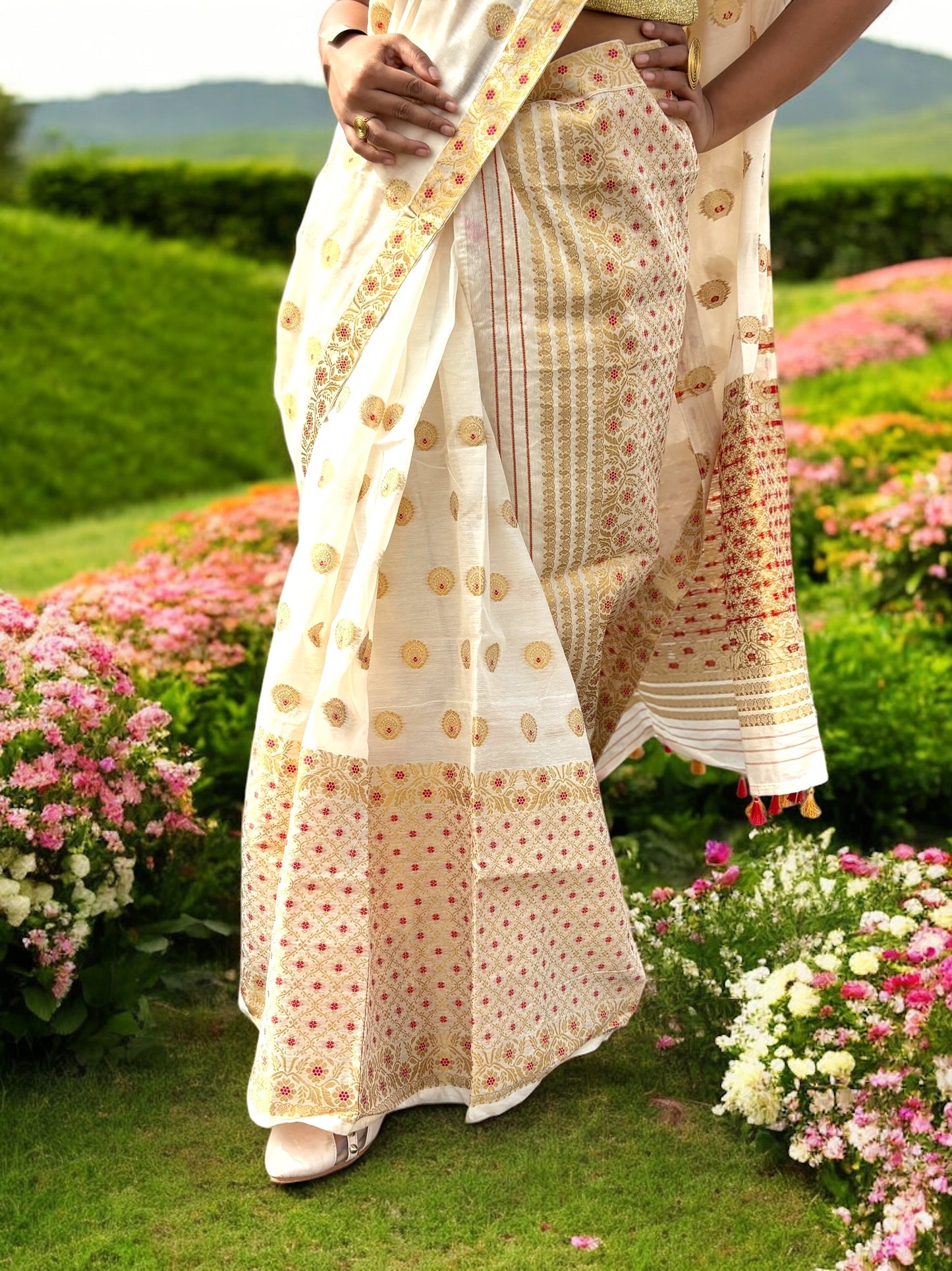 Swarna Cream & Gold Mekhela Chador Half Saree
