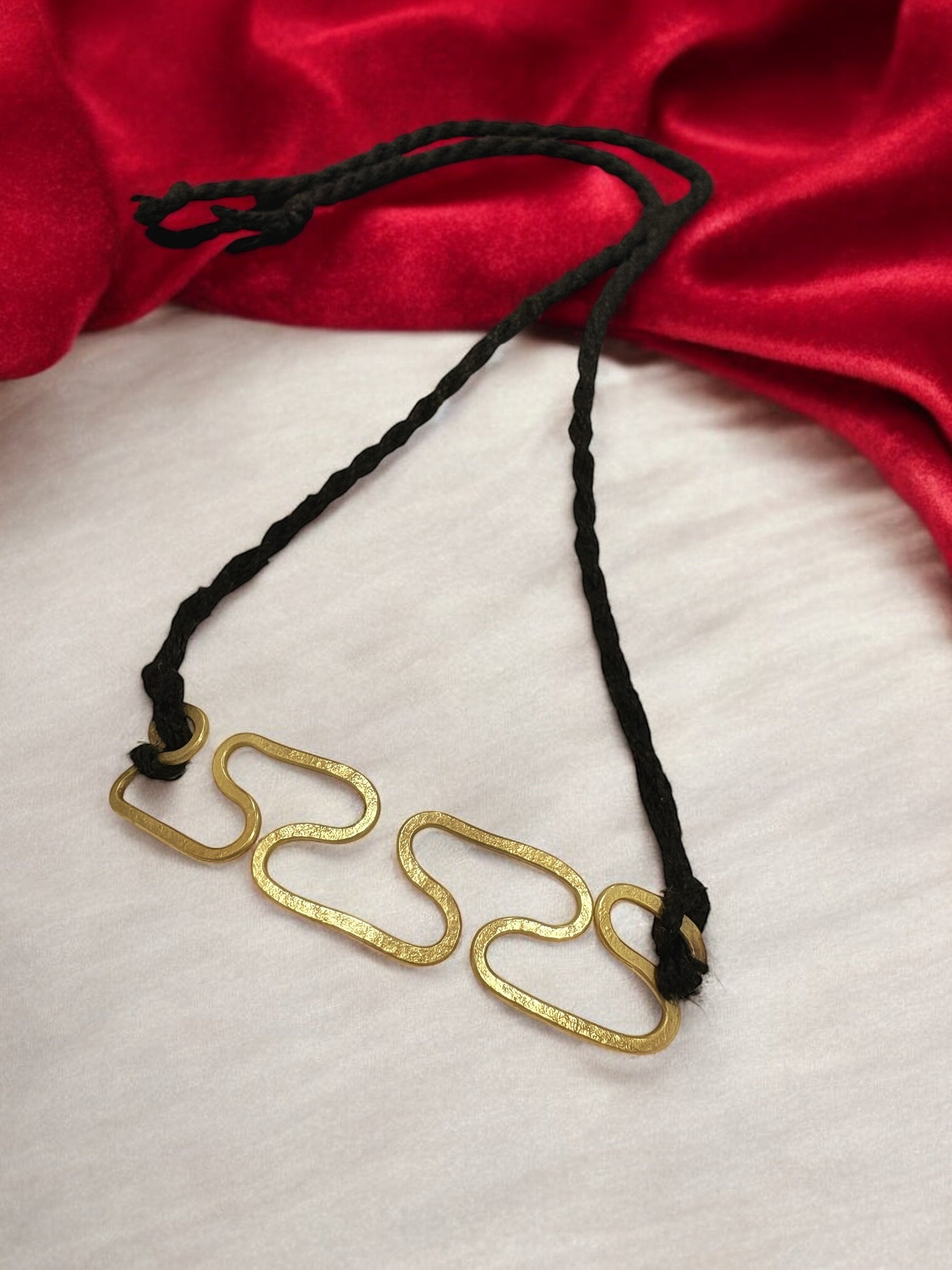 flat-spiral-mini-brass-choker-necklace-jewelry-set-necklace-earrings-bracelet