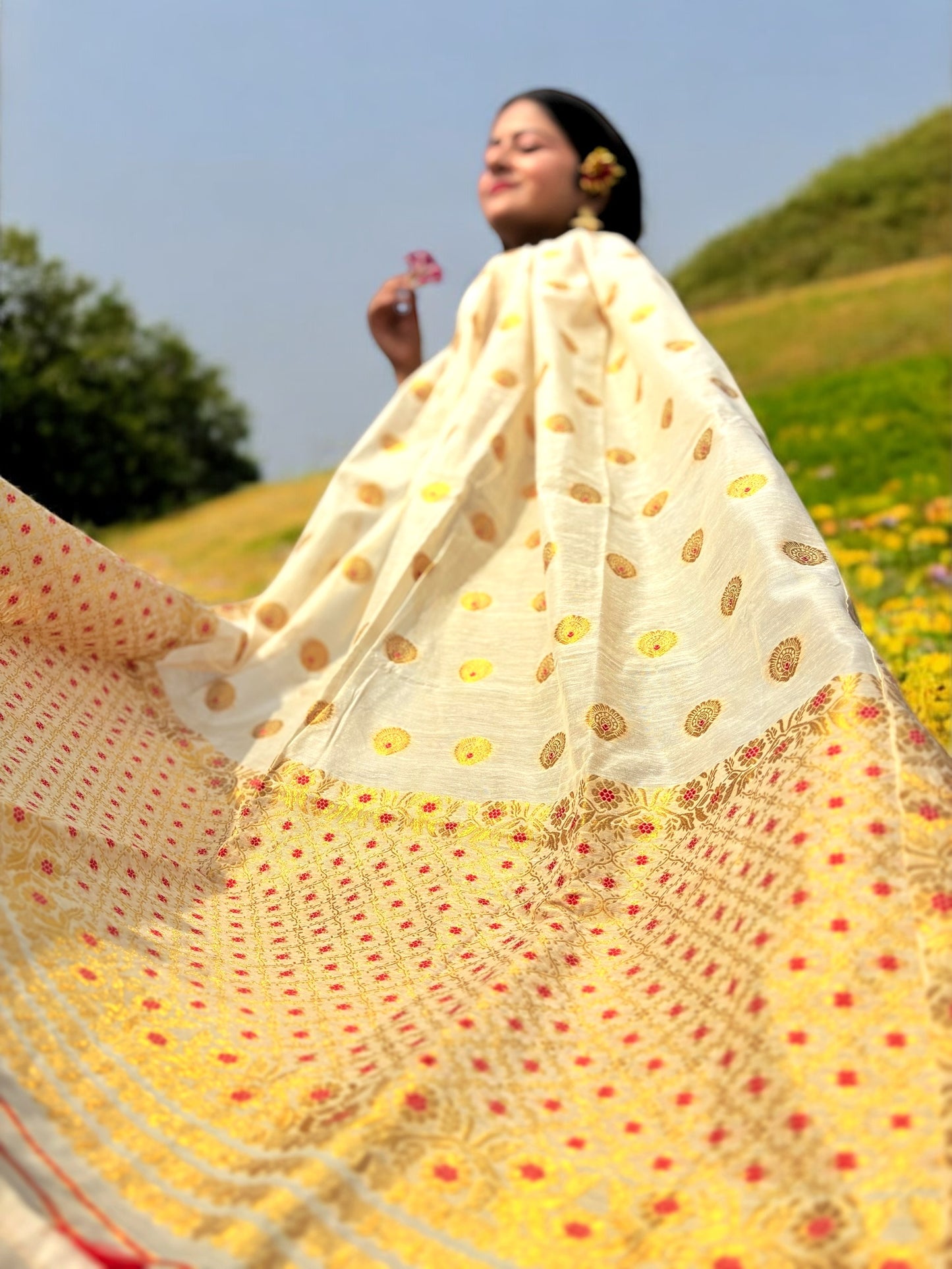 Swarna Cream & Gold Mekhela Chador Half Saree