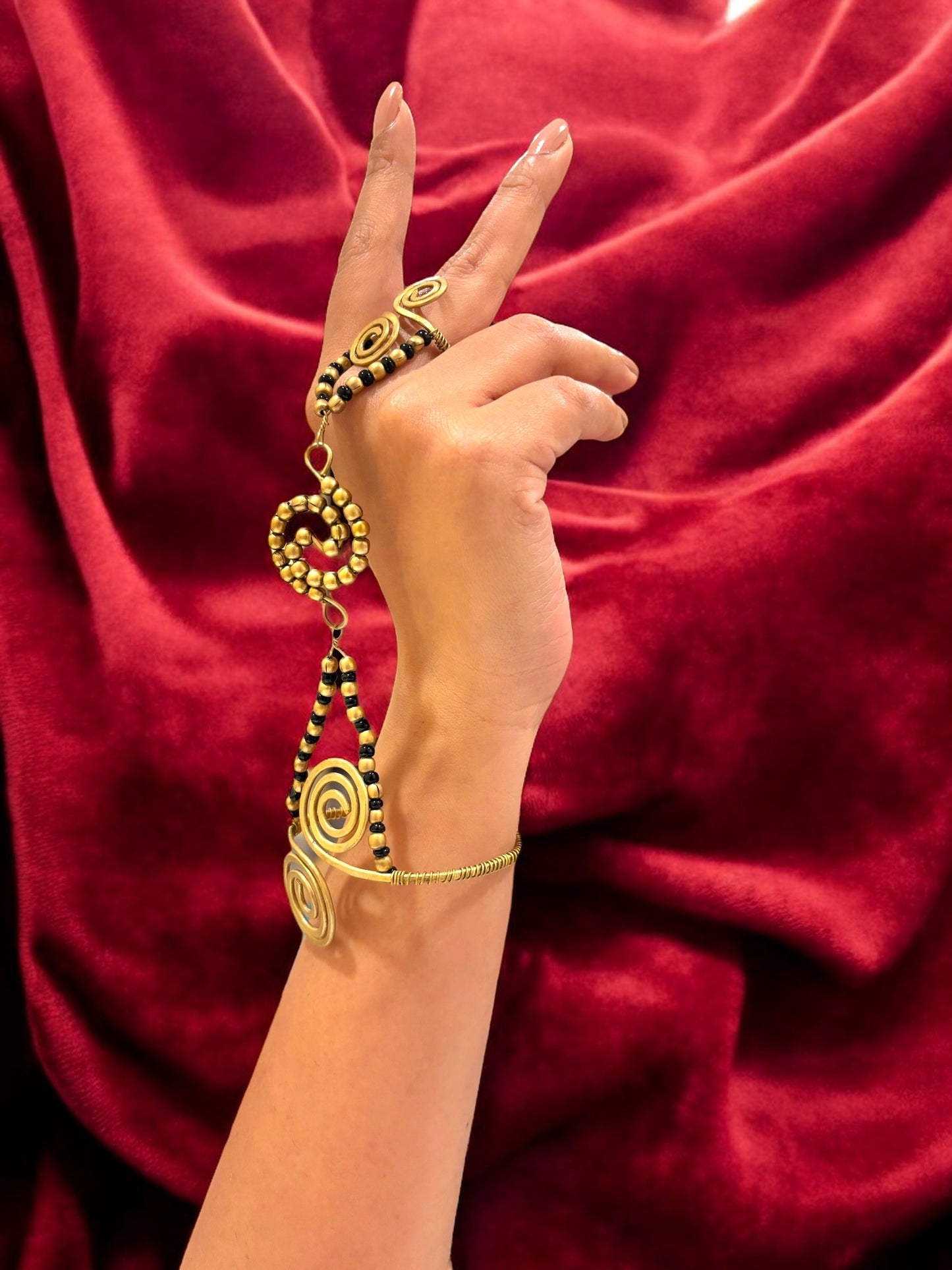 nakhreeli-brass-hand-harness