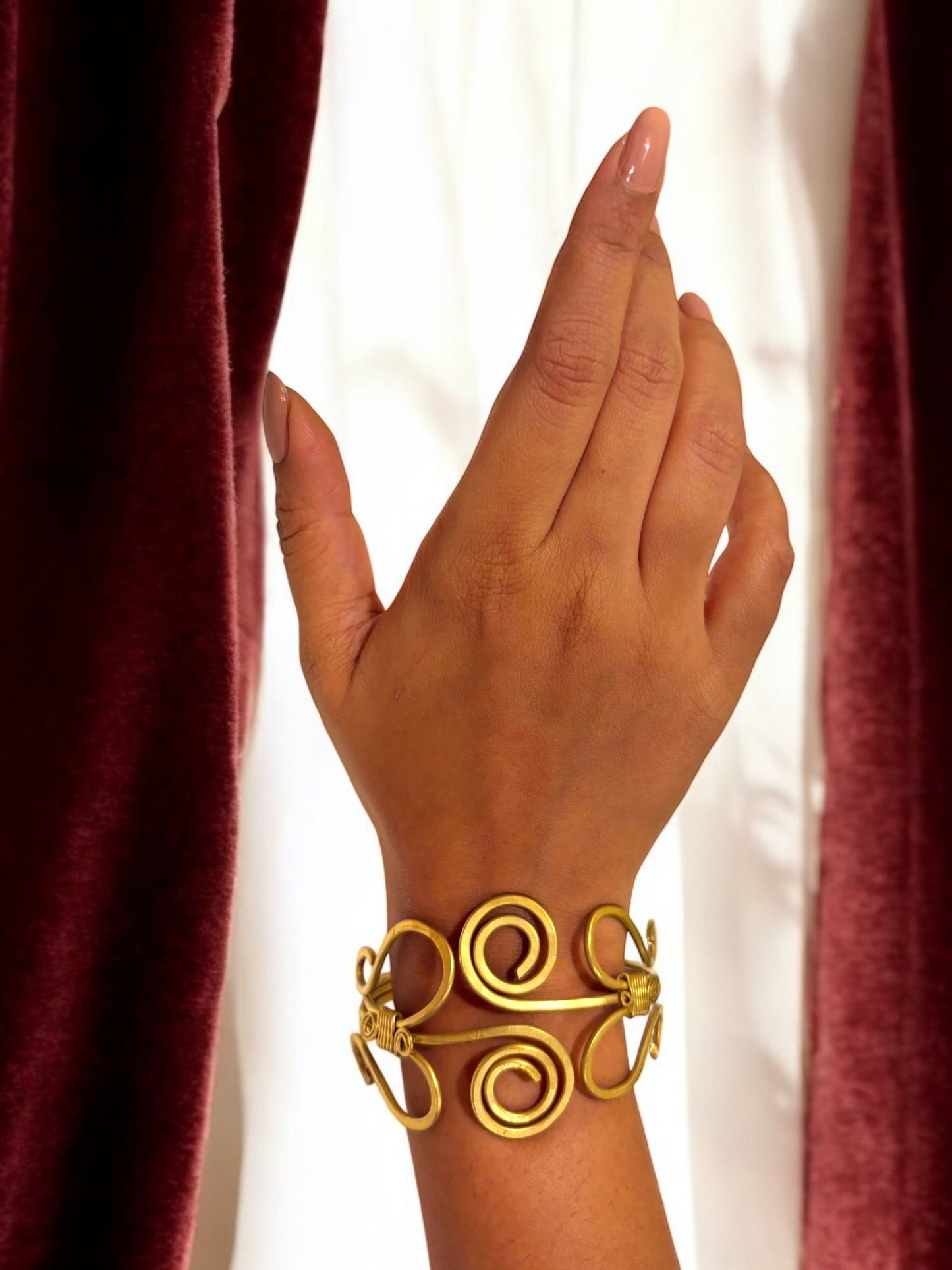 spiral-hearts-brass-bracelet