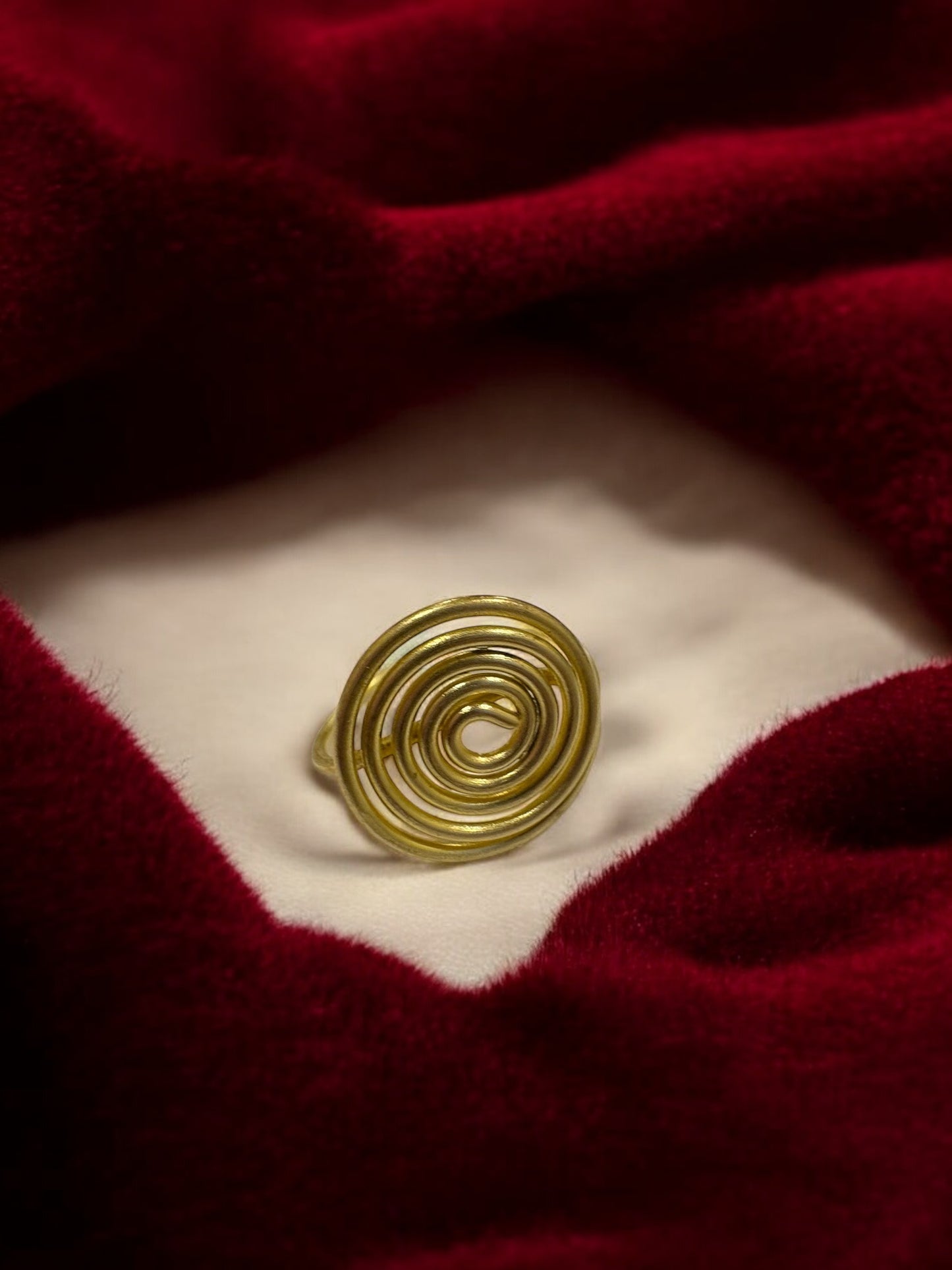 mohini-spiral-pendant-brass-necklace-jewelry-set-necklace-earrings-ring