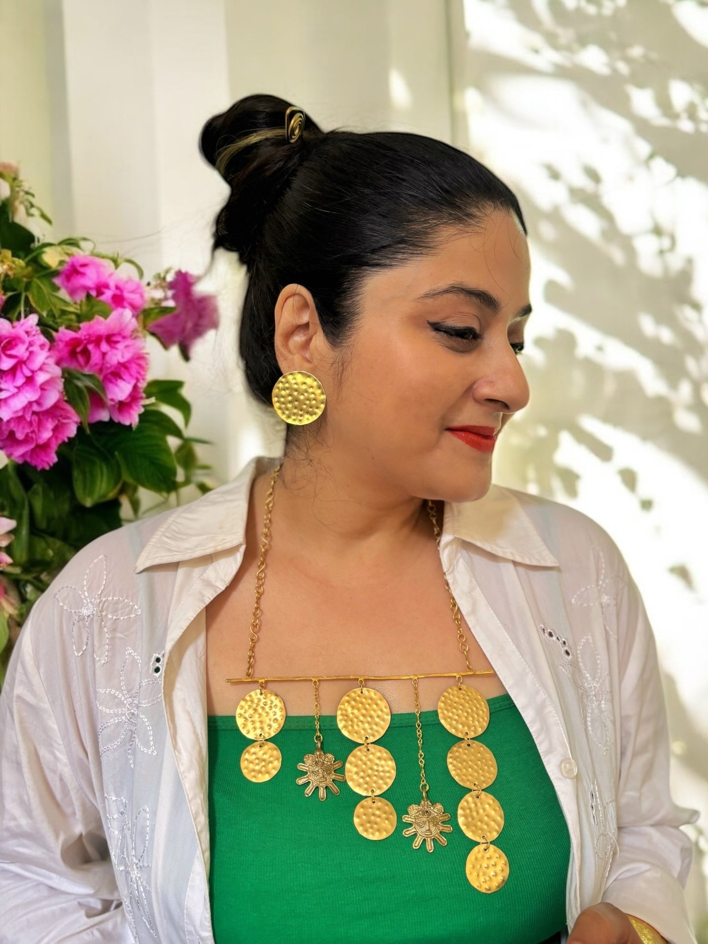 Celestia Dokra and Brass Statement Necklace Jewelry Set (Necklace+Earrings)