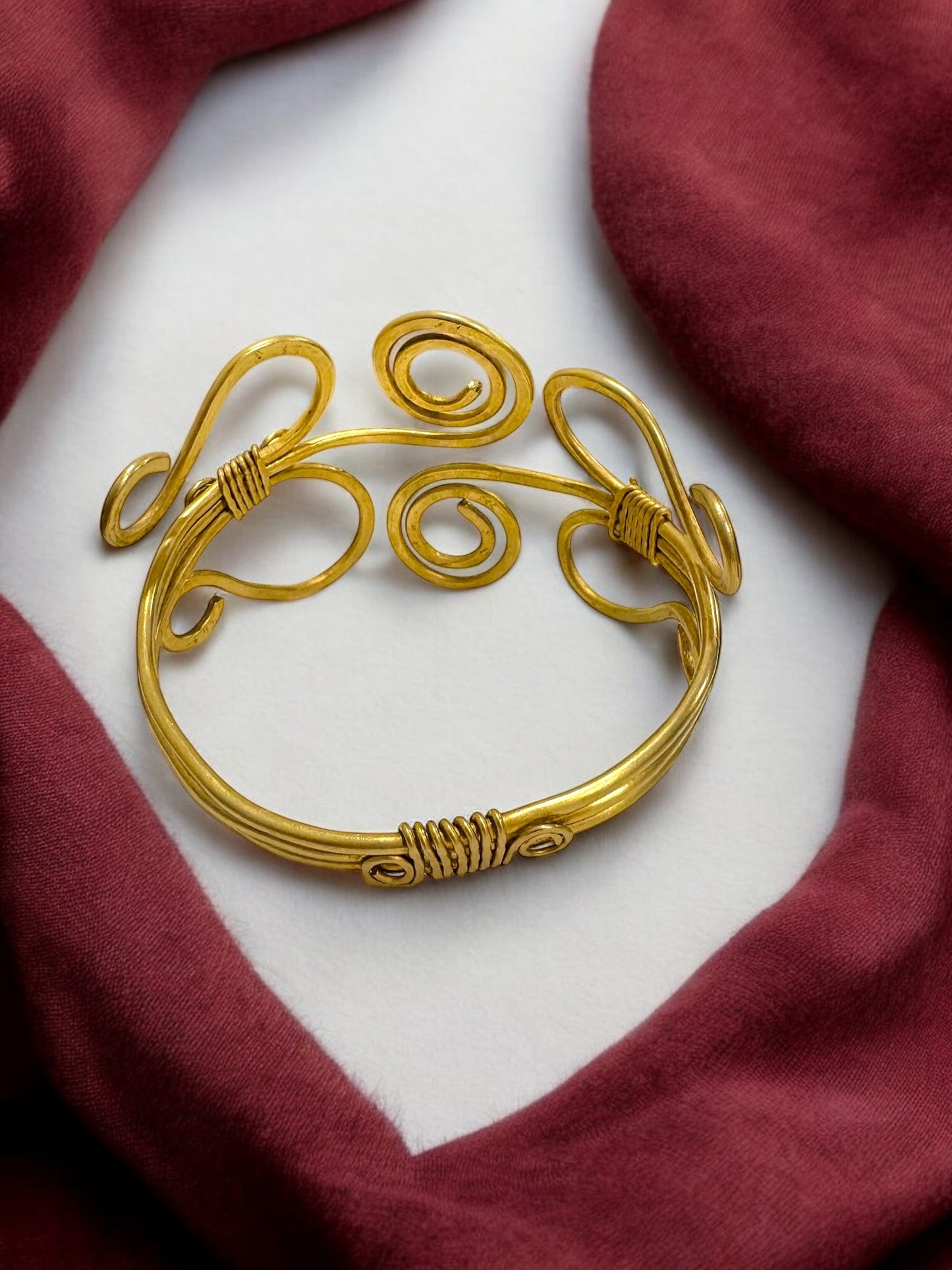 spiral-hearts-brass-bracelet