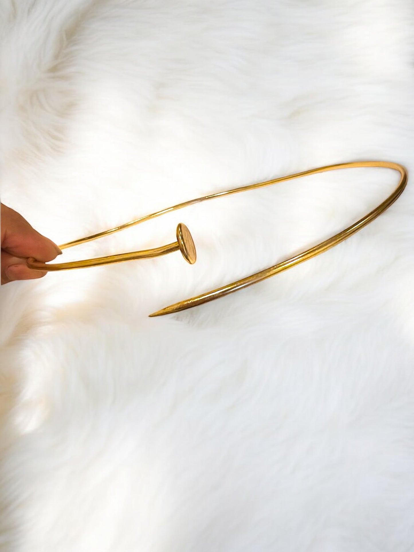screw-brass-hasli-necklace