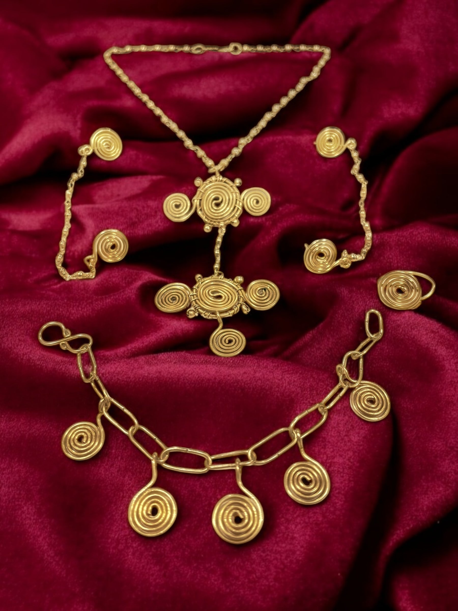 mohini-spiral-pendant-brass-necklace-jewelry-set-necklace-earrings-ring