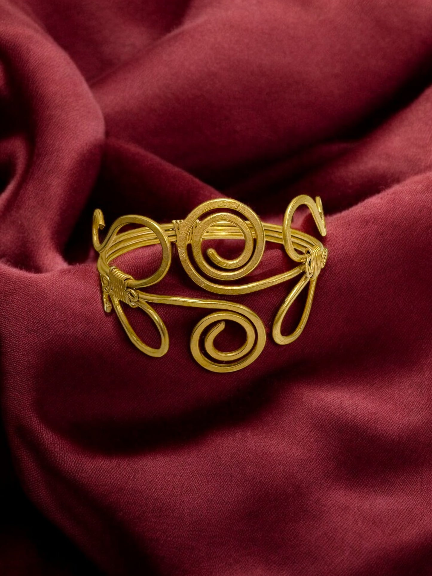 spiral-hearts-brass-bracelet