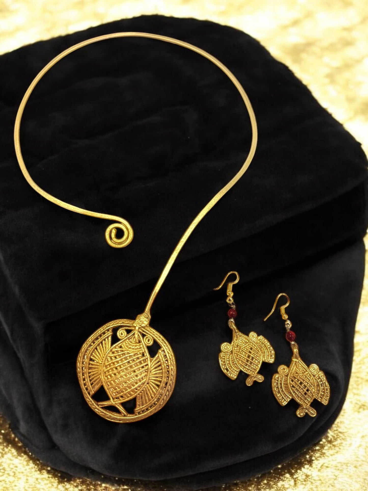 dokra-fish-brass-hasli-necklace-jewelry-set-necklace-earrings