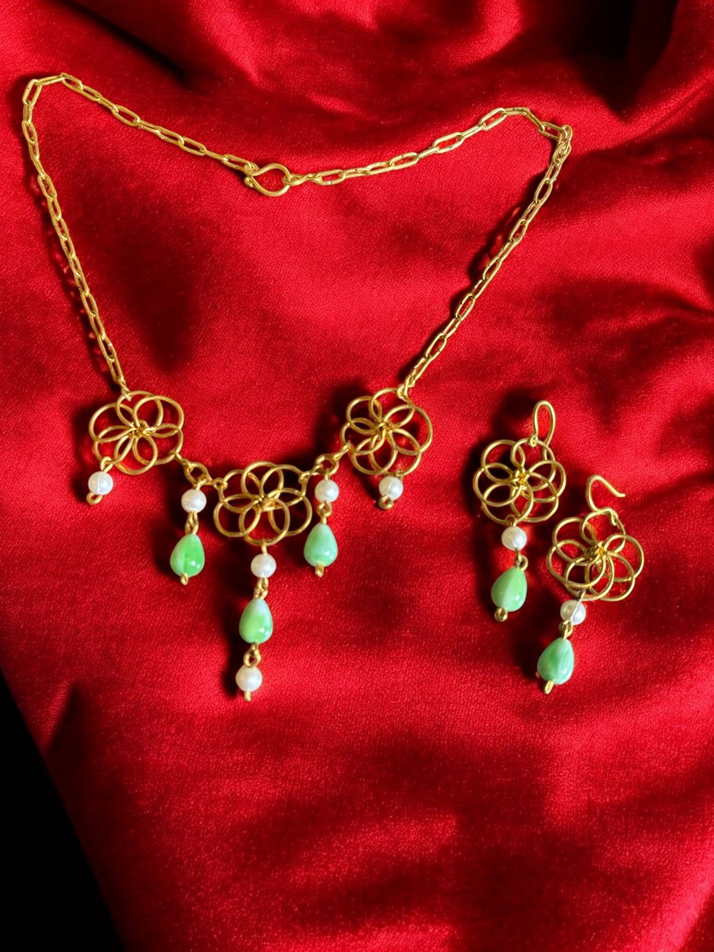 Princess Jasmine Floral Brass Necklace Jewelry Set (Necklace + Earrings)
