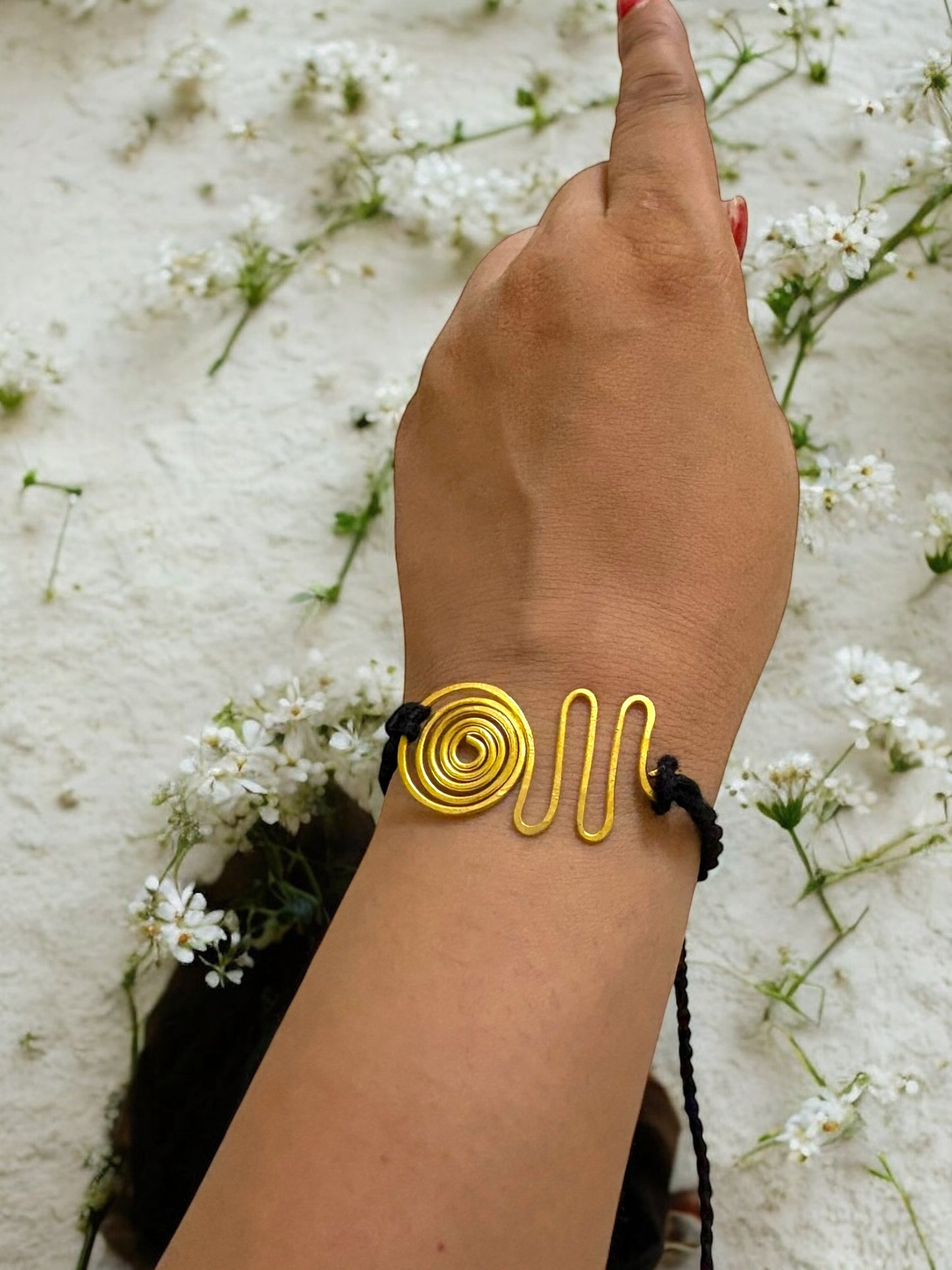 Spiral Wave Forever Brass Rakhi- Black