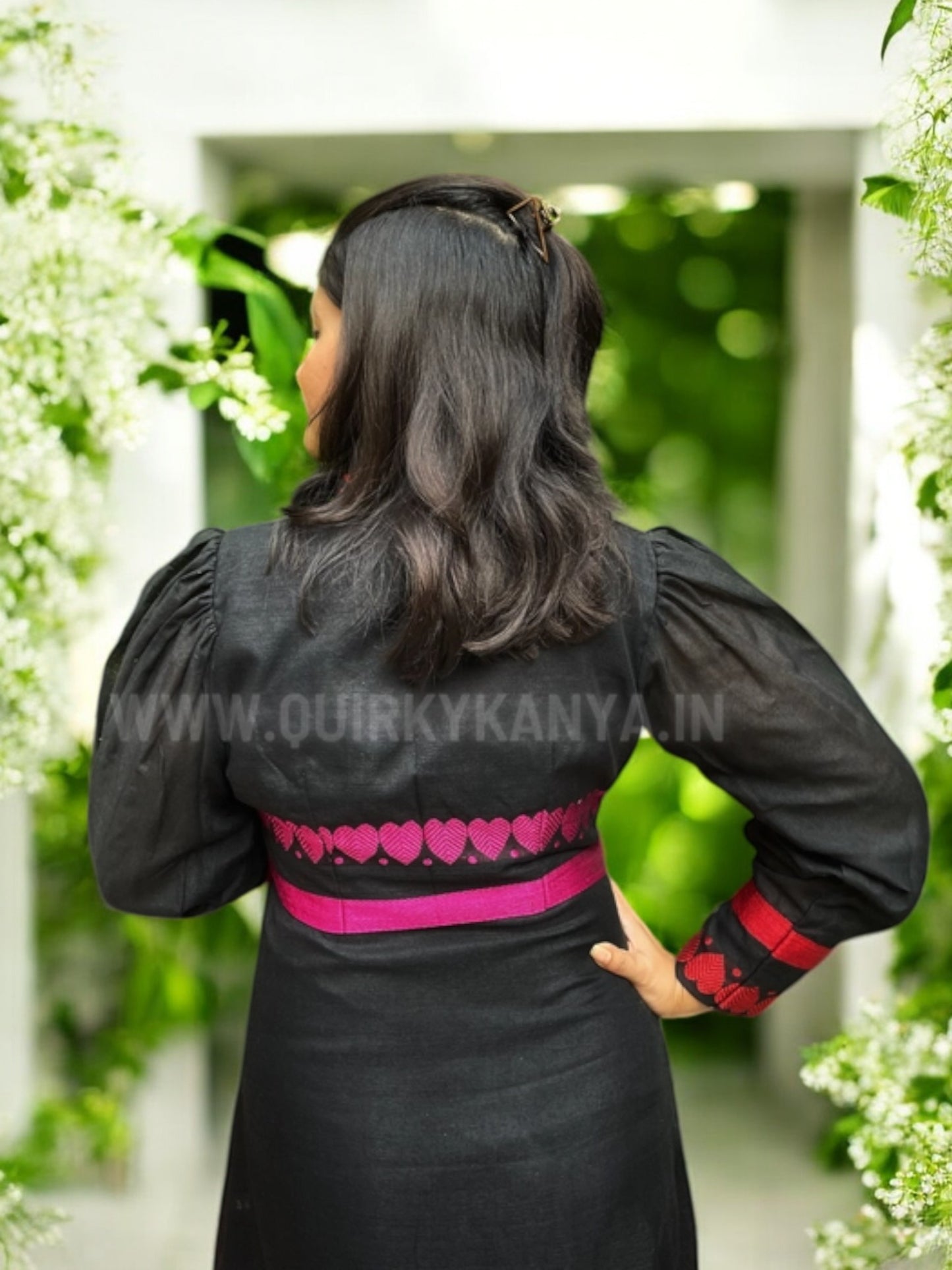 Queen of Hearts Cotton Blouse - Black