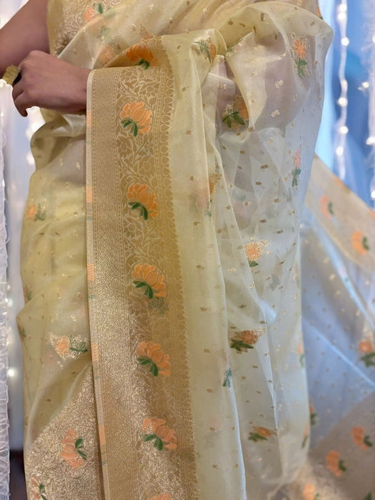 Saroja Cream Meenakari Organza Benarasi
