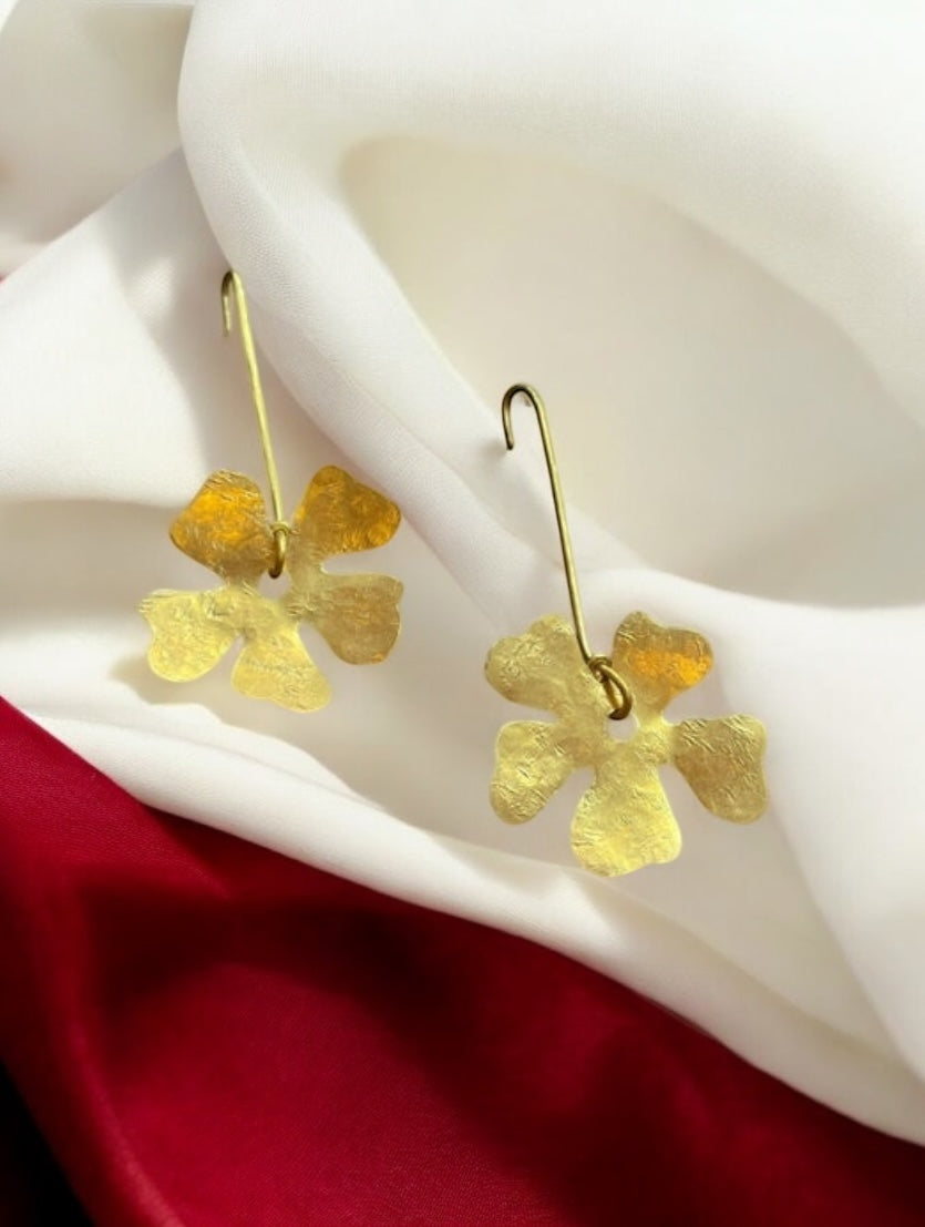 shiuli-dangler-brass-earrings