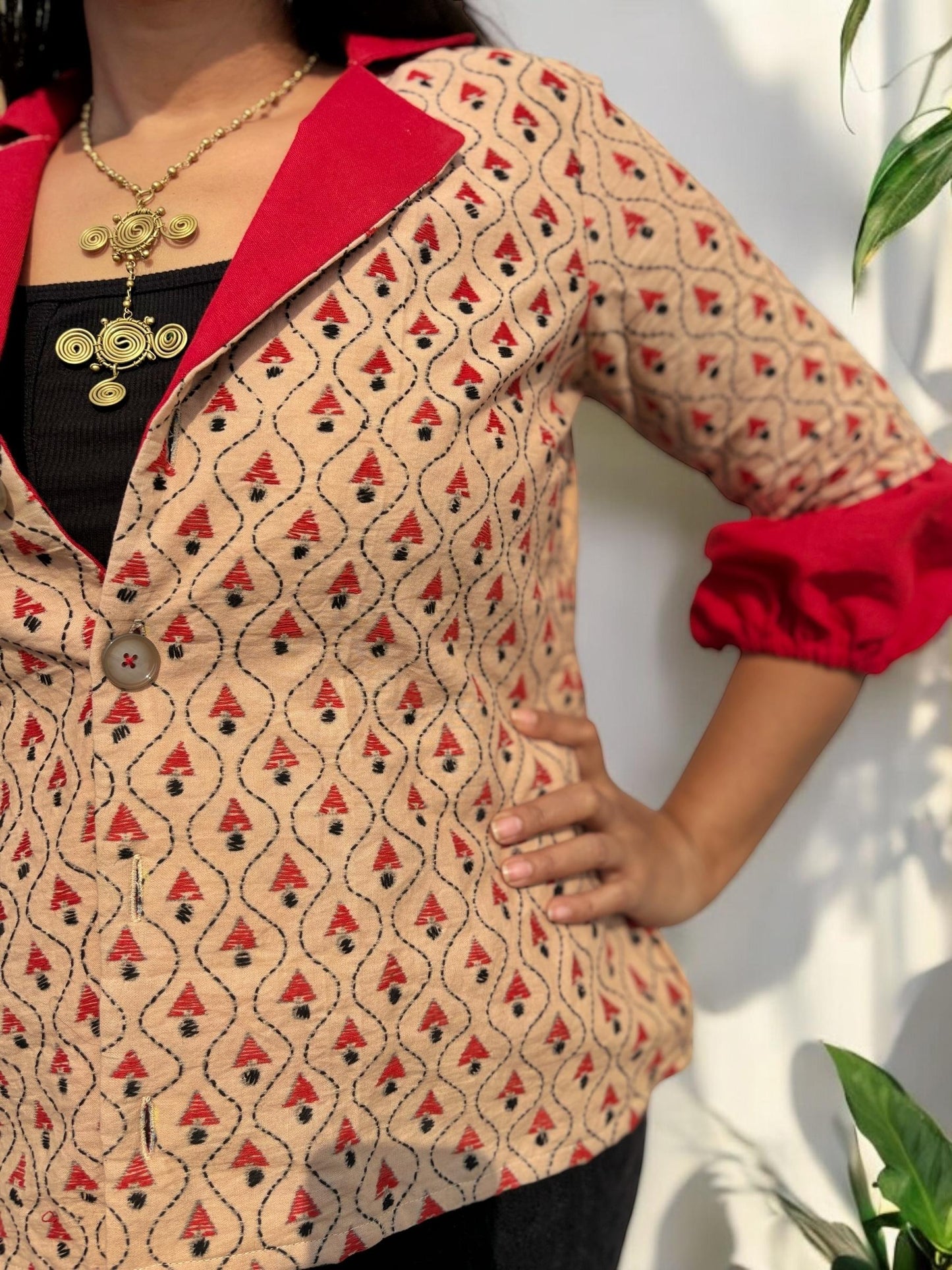 smritikantha-kanthastitch-puff-sleeved-cotton-jacket-beige