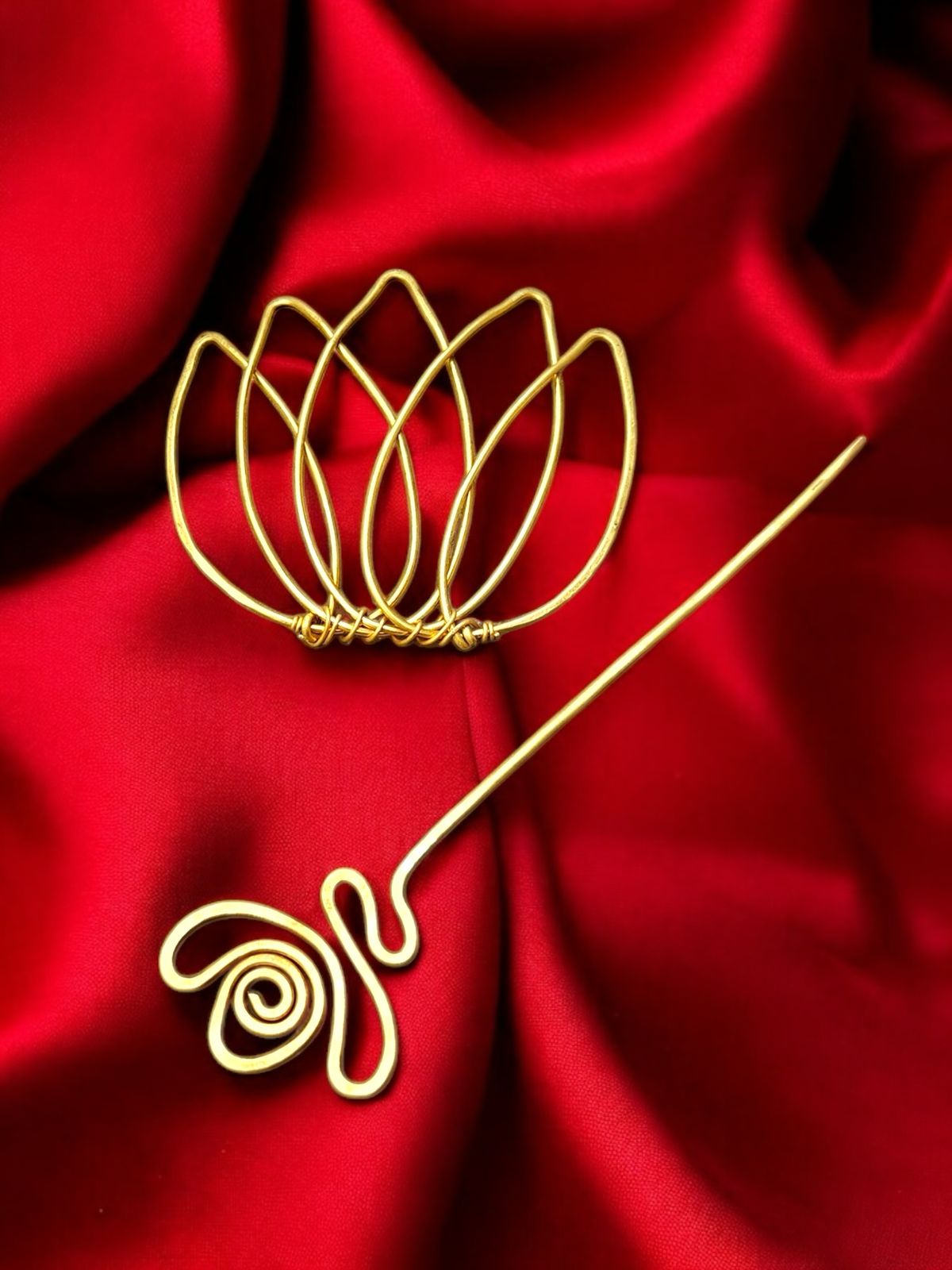 petals-brass-bun-pin-hair-accessory