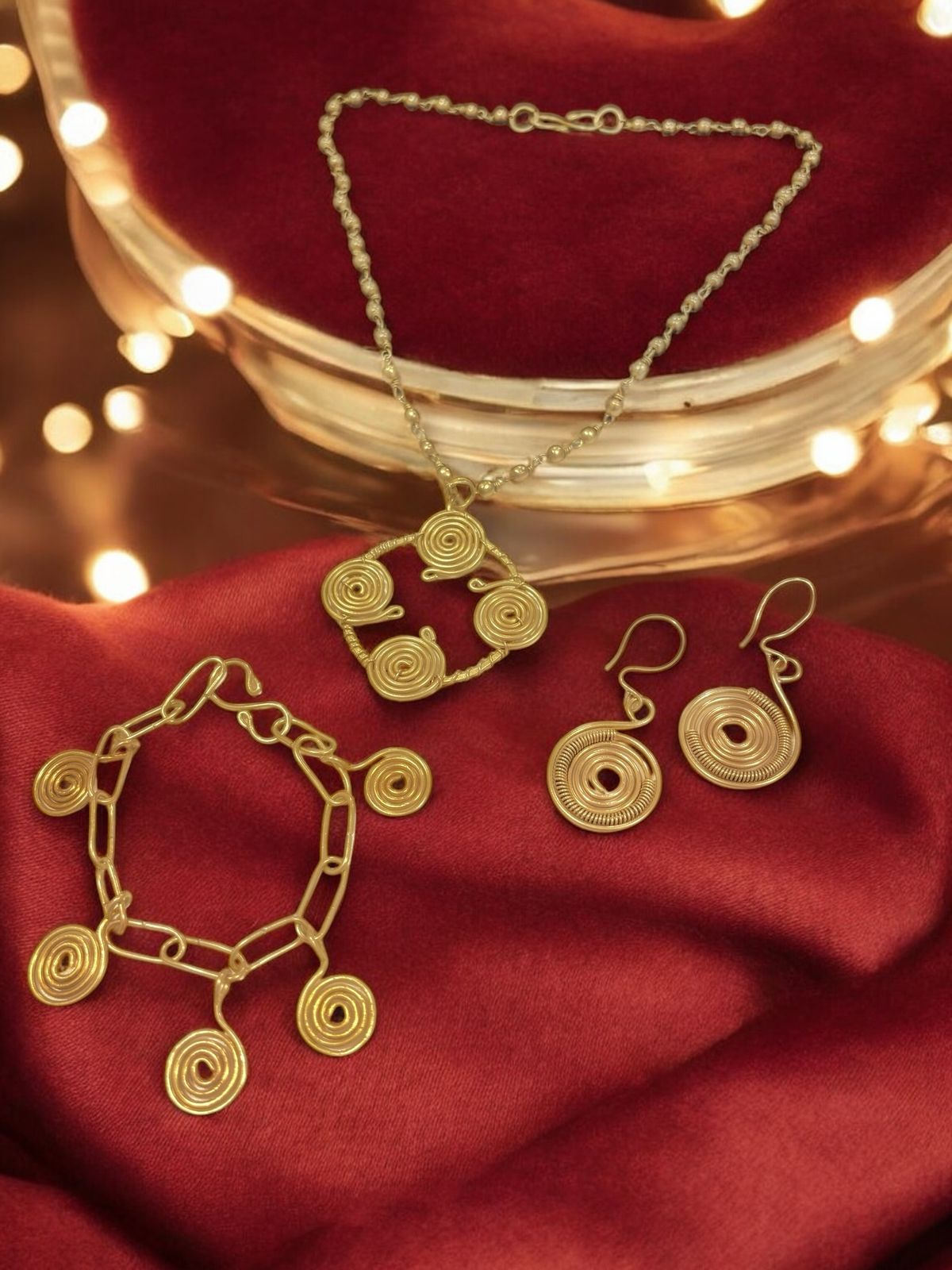 quadra-spiral-pendant-brass-necklace-jewelry-set-necklace-earrings-bangles