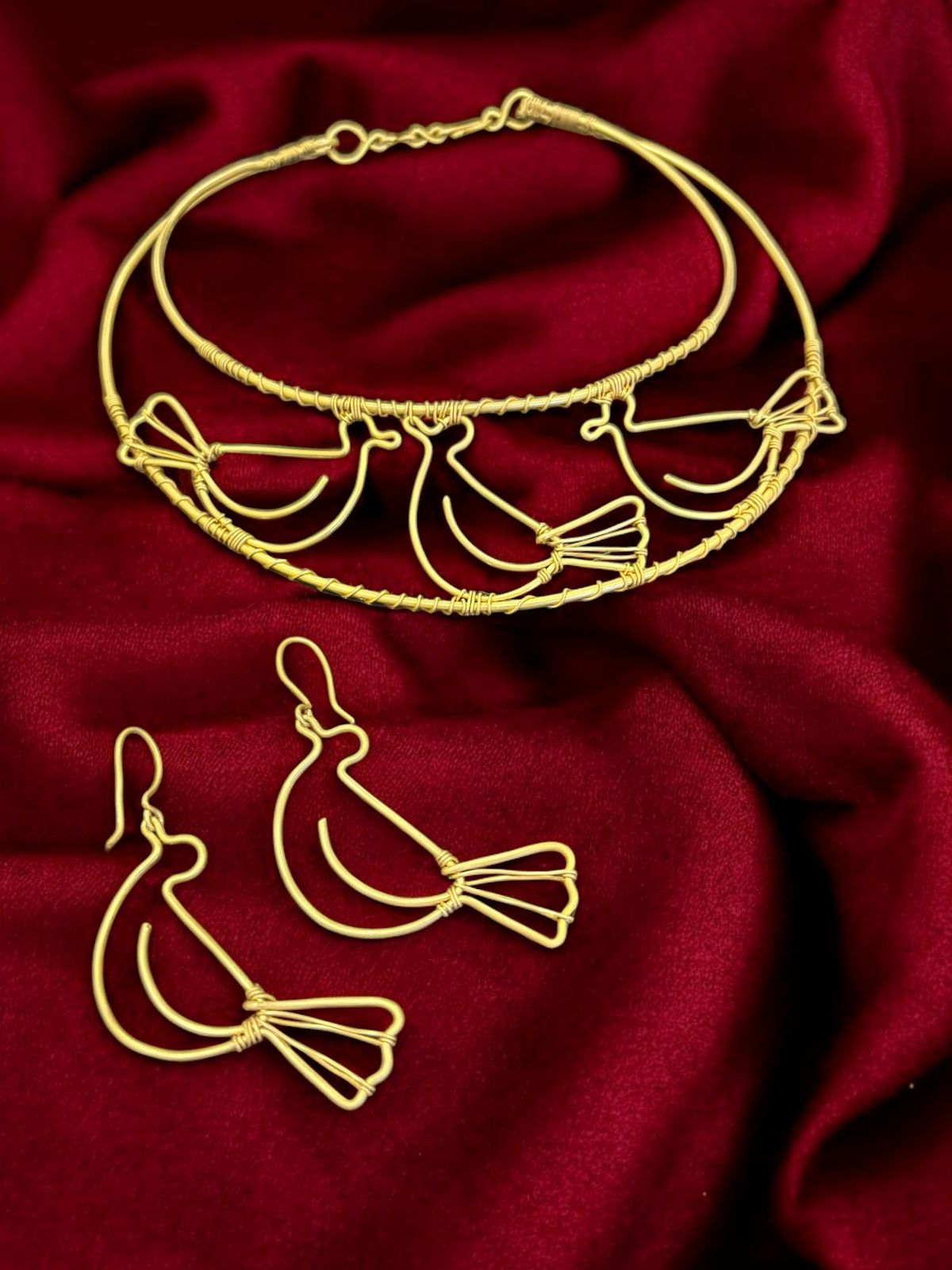 mocking-birds-brass-hasli-necklace-jewelry-set-necklace-earrings