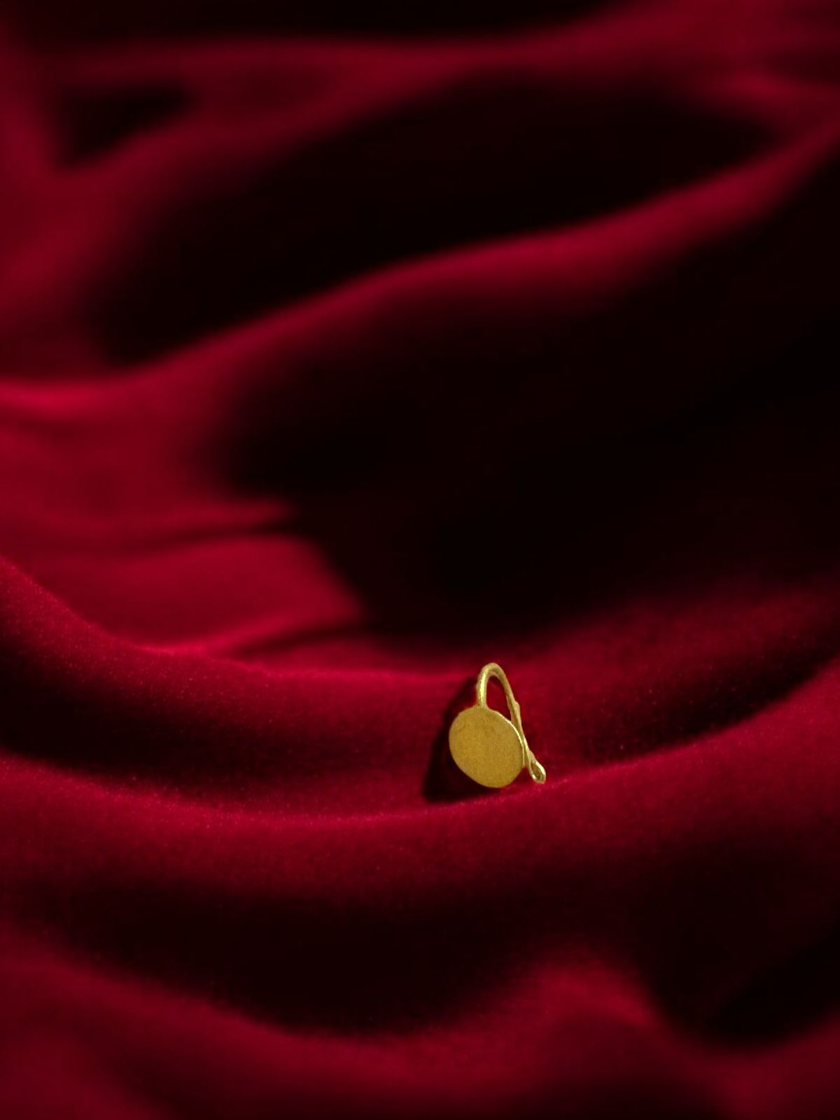 oneside-curly-brass-faux-nosepin-copy