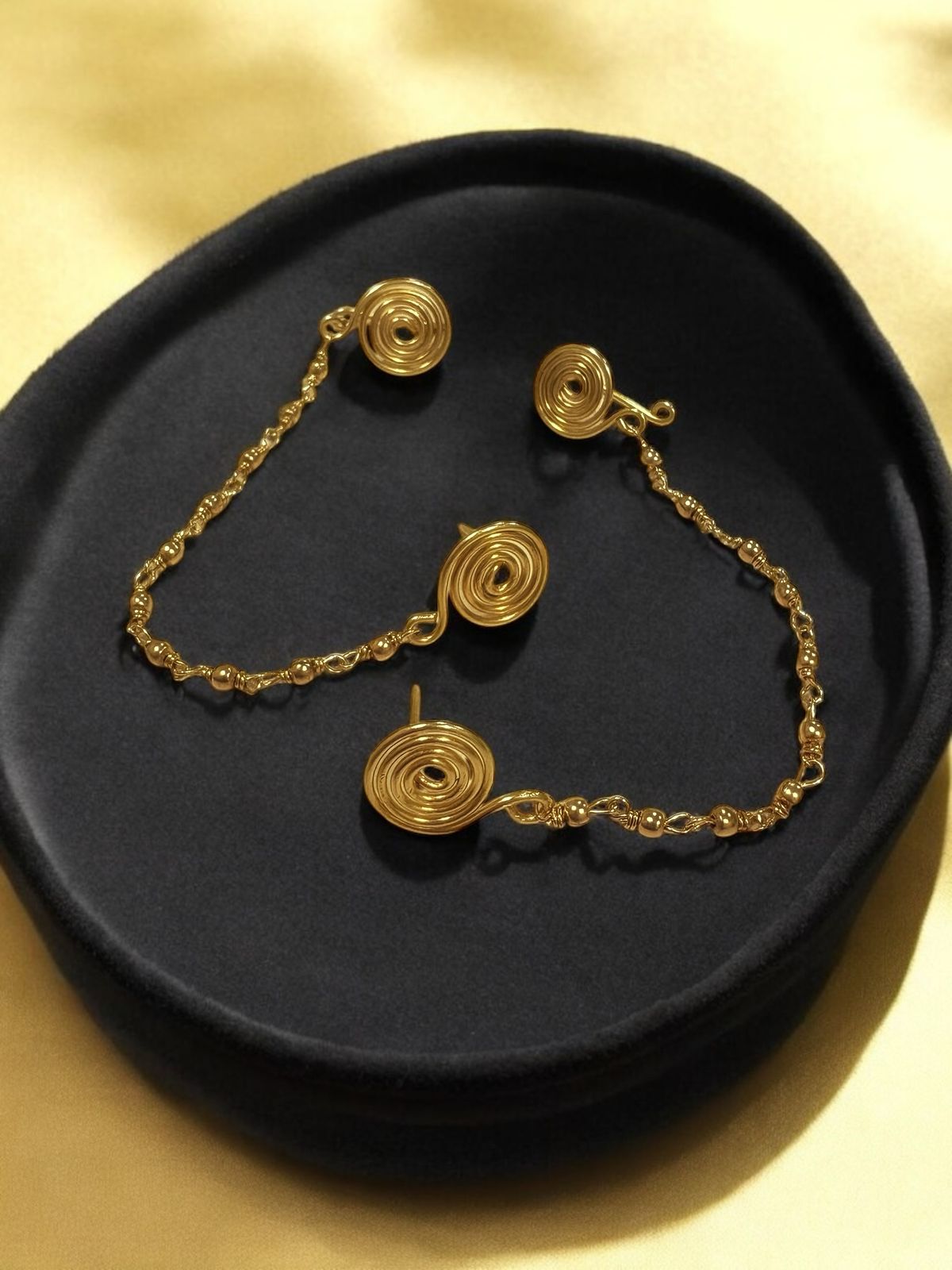 round-spiral-chained-brass-earcuffs
