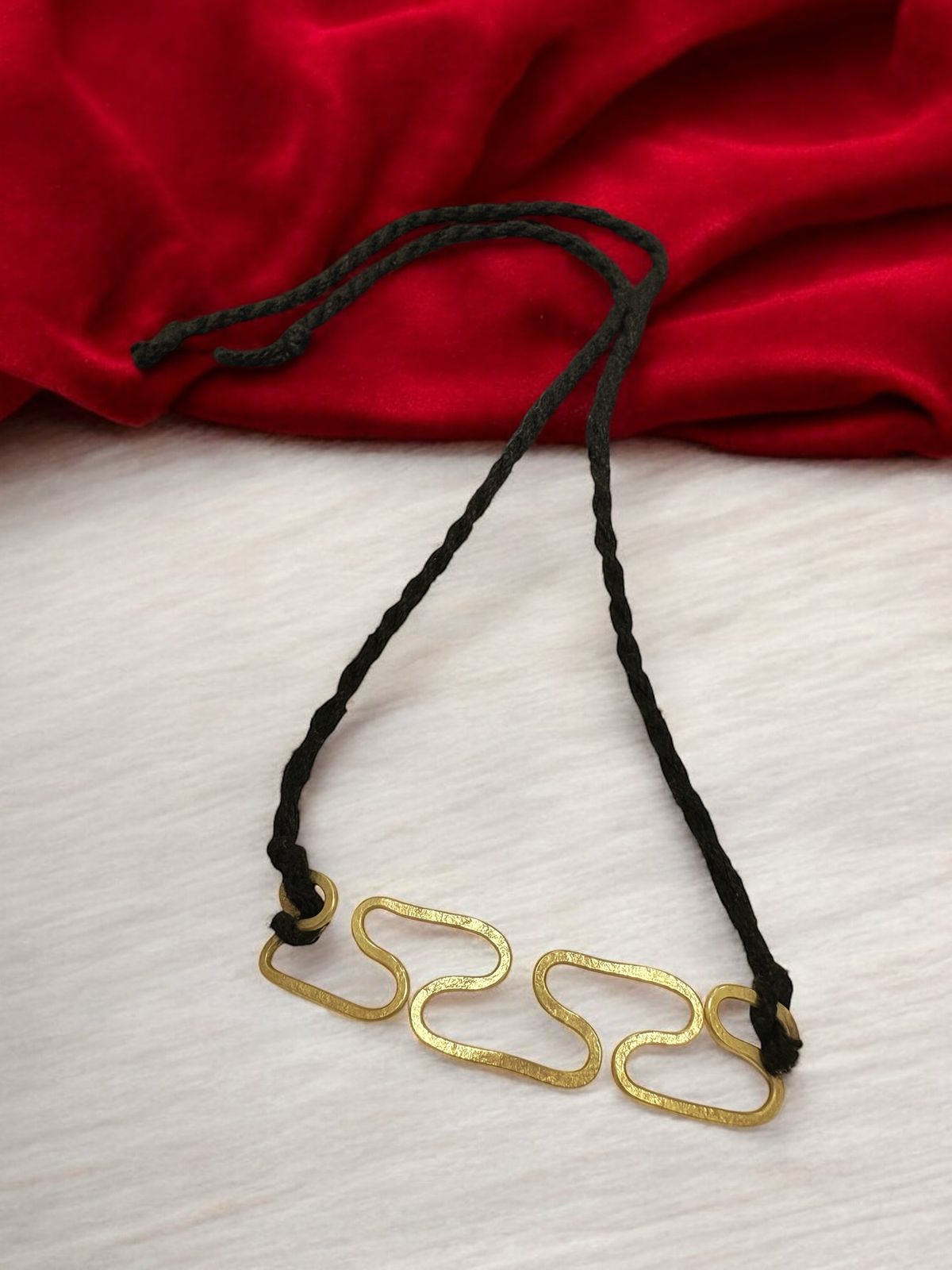 flat-spiral-mini-brass-choker-necklace