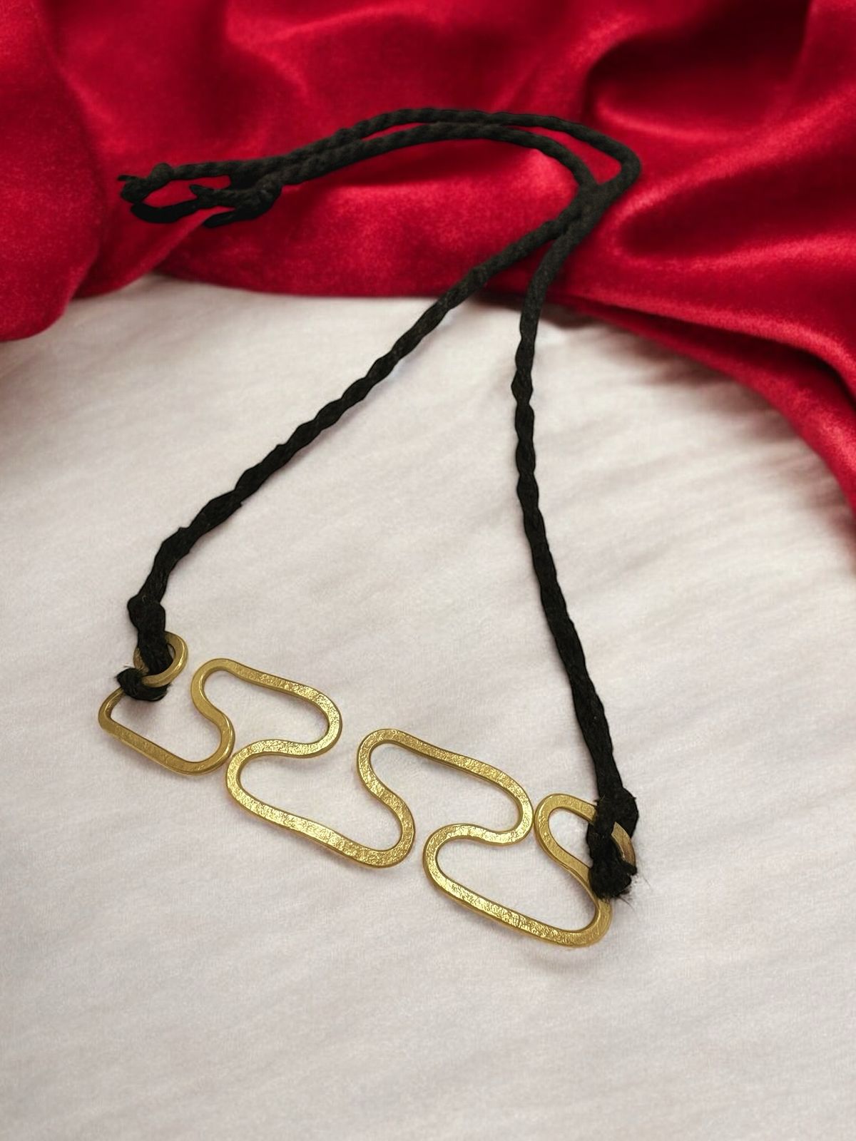 flat-spiral-mini-brass-choker-necklace