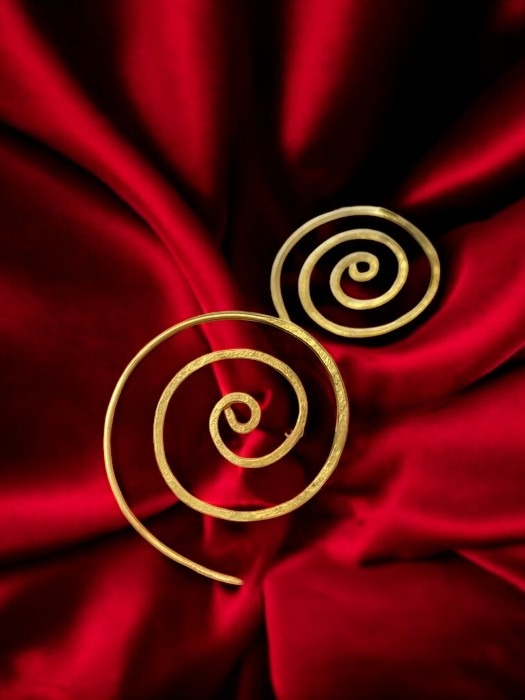 spiral-hoop-brass-earrings