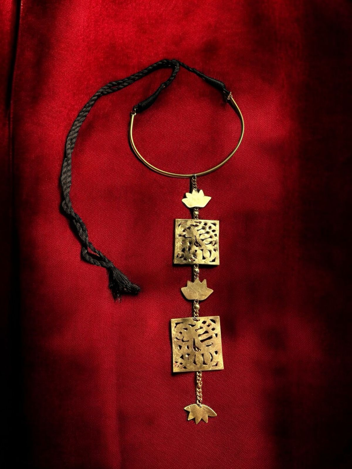 aradhana-cutwork-long-statement-brass-necklace