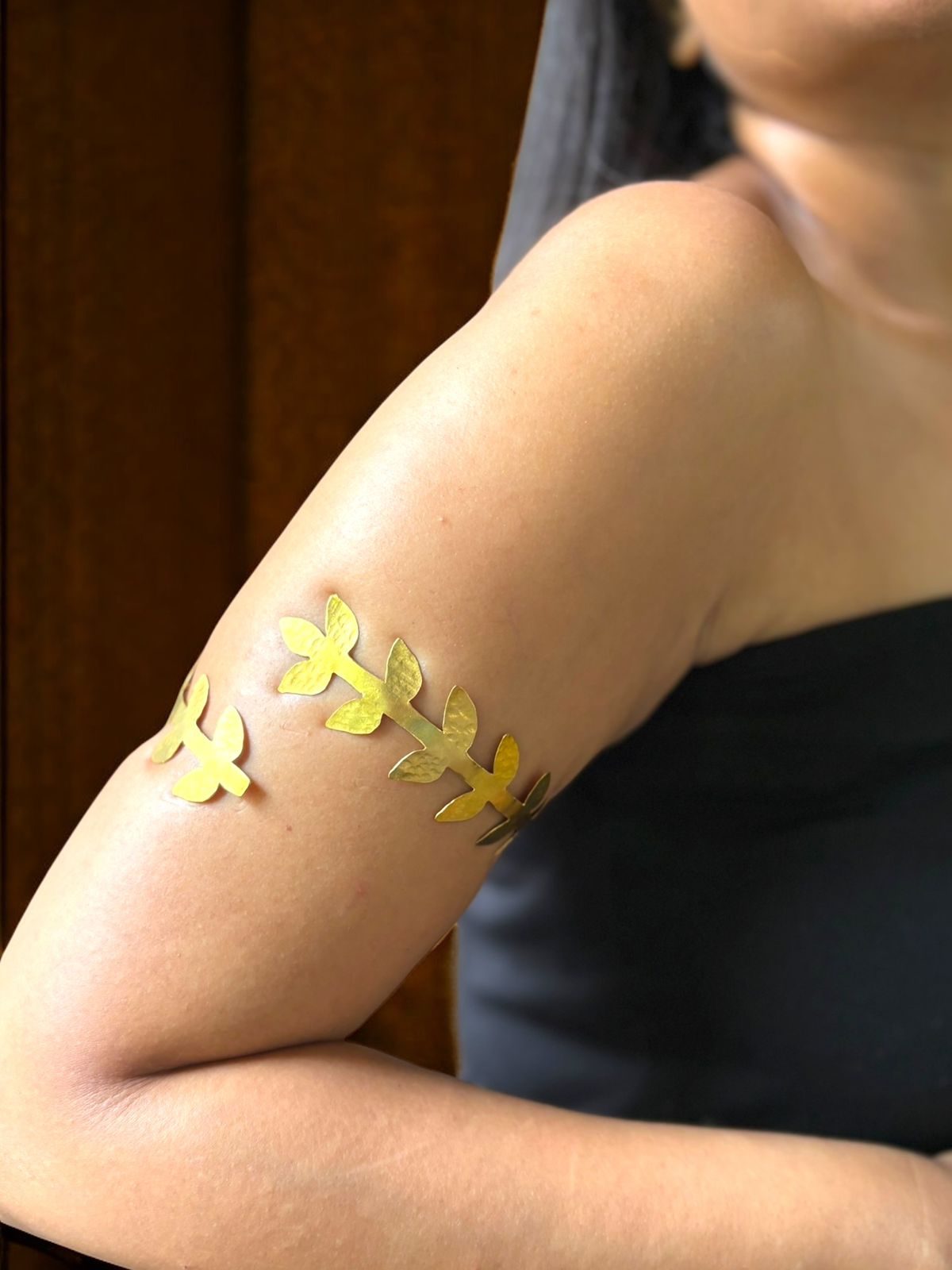 Curvy Leaf Wrap Brass Arm Cuff