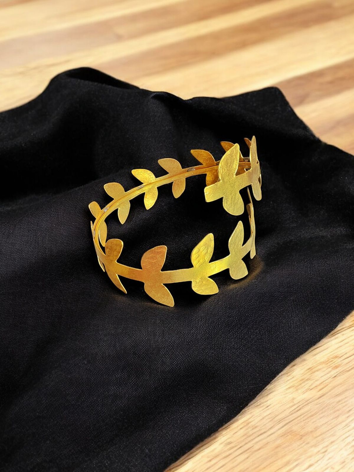 Curvy Leaf Wrap Brass Arm Cuff