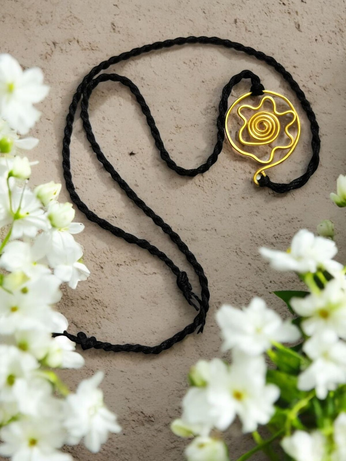 Floral Circle Brass Anklet - Black