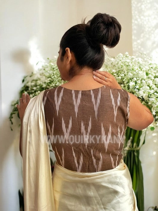 WonderNaari Sleeveless Ikkat Print Cotton Blouse- Brown