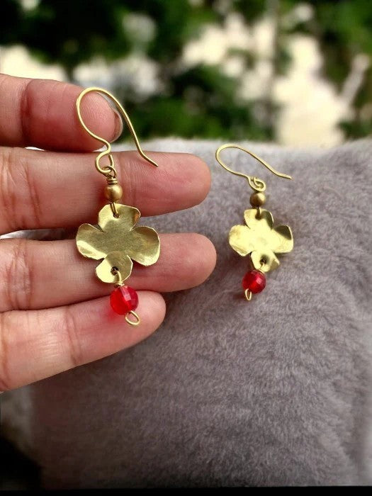 red-dot-statement-brass-hasli-necklace-jewelry-set-necklace-earrings