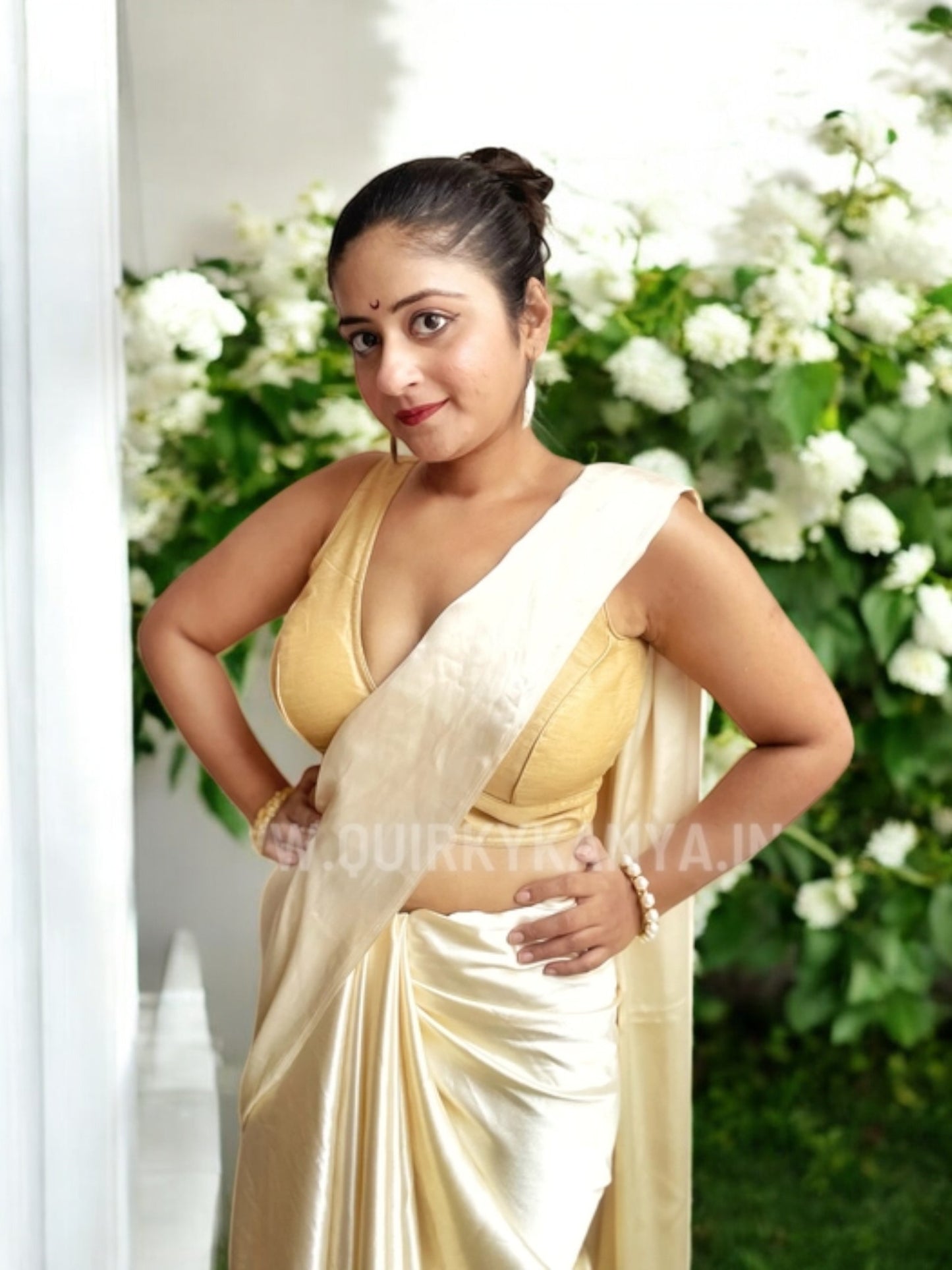 Mandakini Celebrity-cut Sleeveless Cotton Silk Blouse - Pale Gold