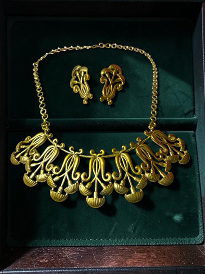 Amanita Premium Sculptural Brass Necklace Jewelry Set (Necklace, Earrings)