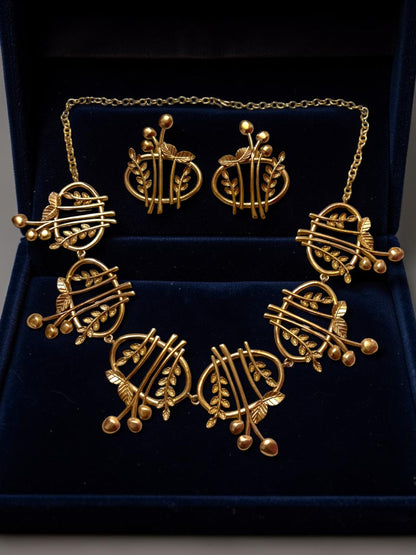 Gulistan Premium Sculptural Brass Necklace Jewelry Set (Necklace, Earrings)