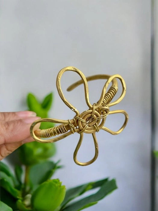 flora-brass-bracelet